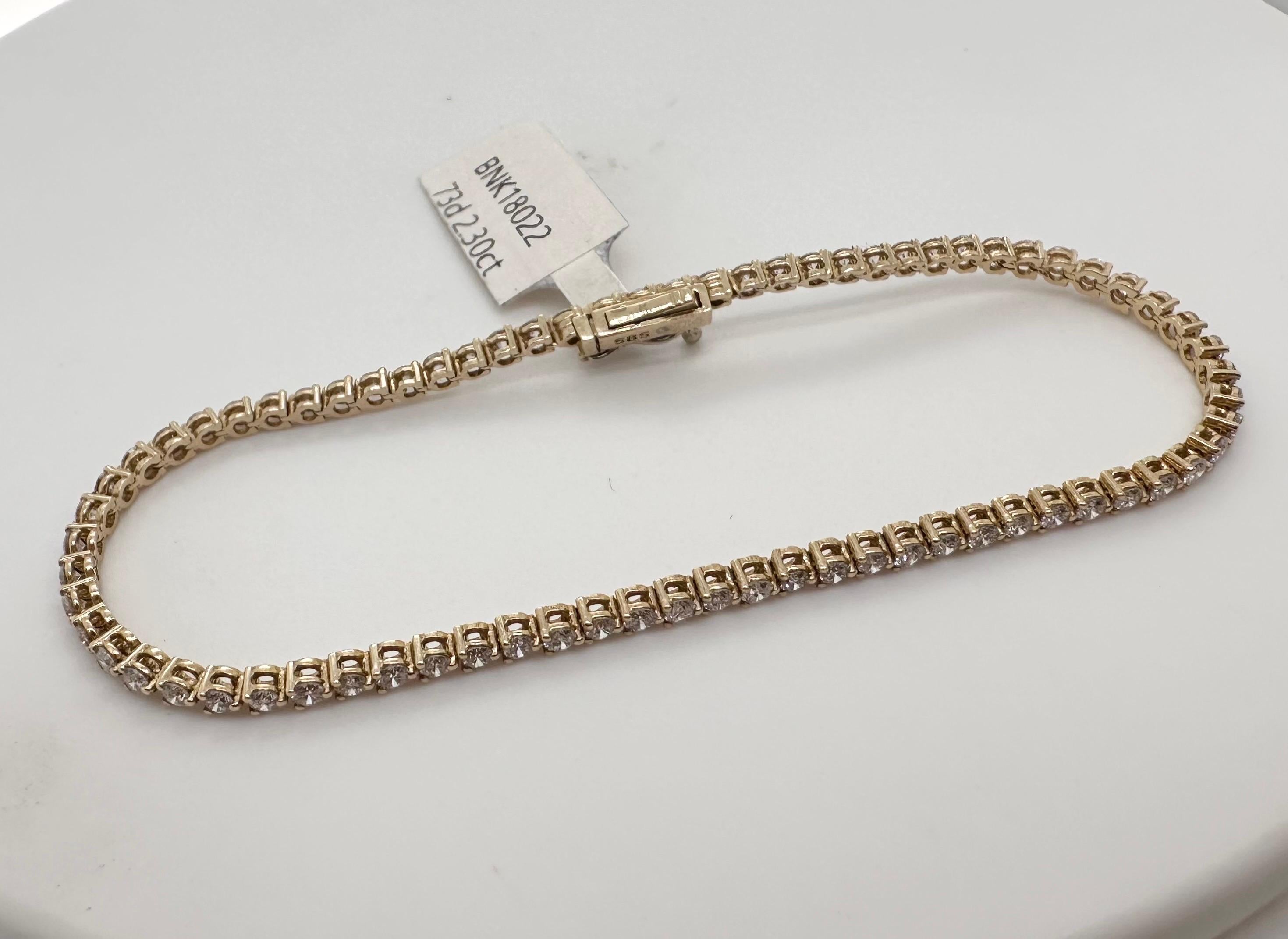Round Cut 2.30 carats diamond bracelet tennis bracelet 14KT gold For Sale