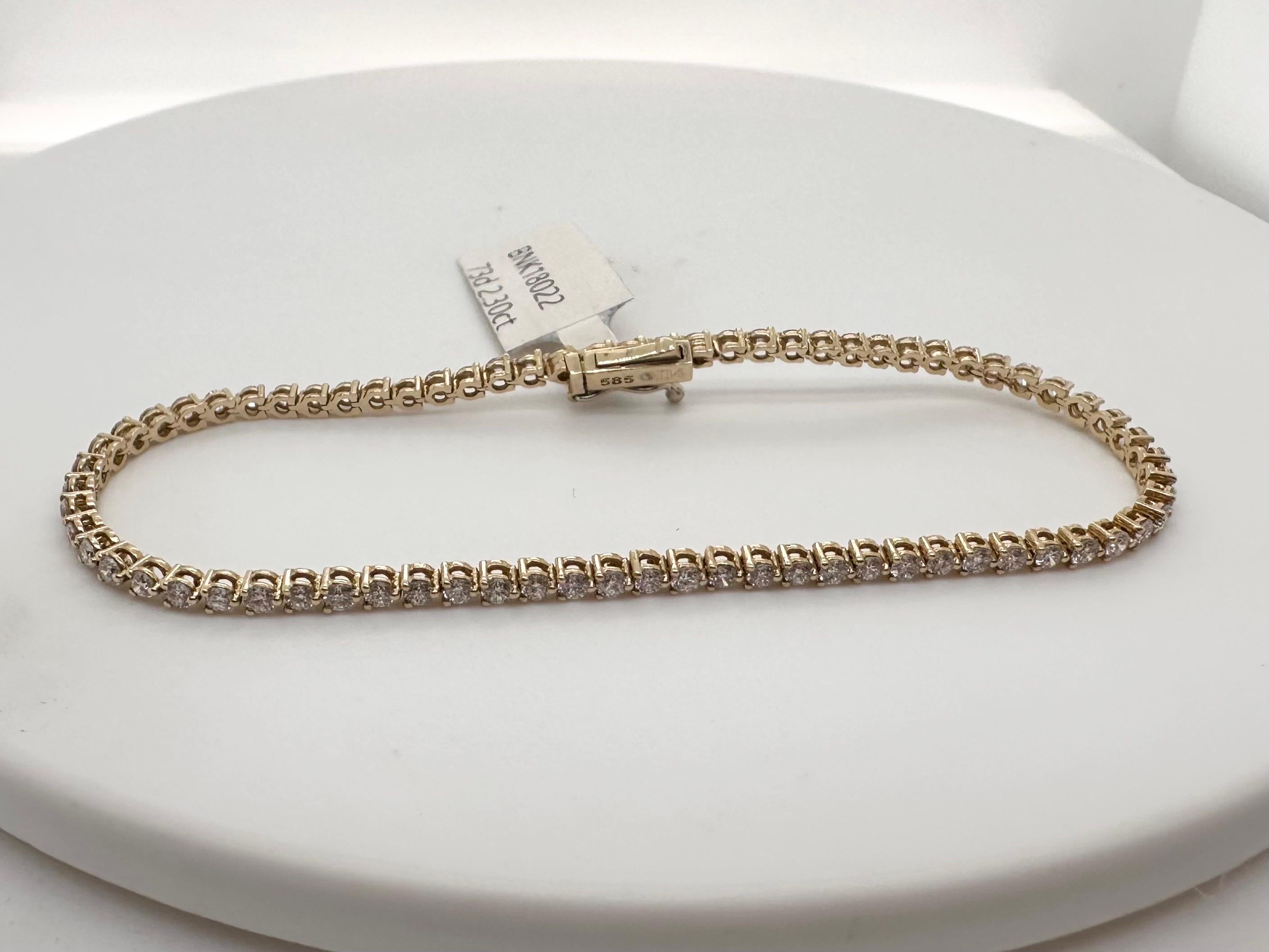 2.30 carats diamond bracelet tennis bracelet 14KT gold In New Condition For Sale In Boca Raton, FL