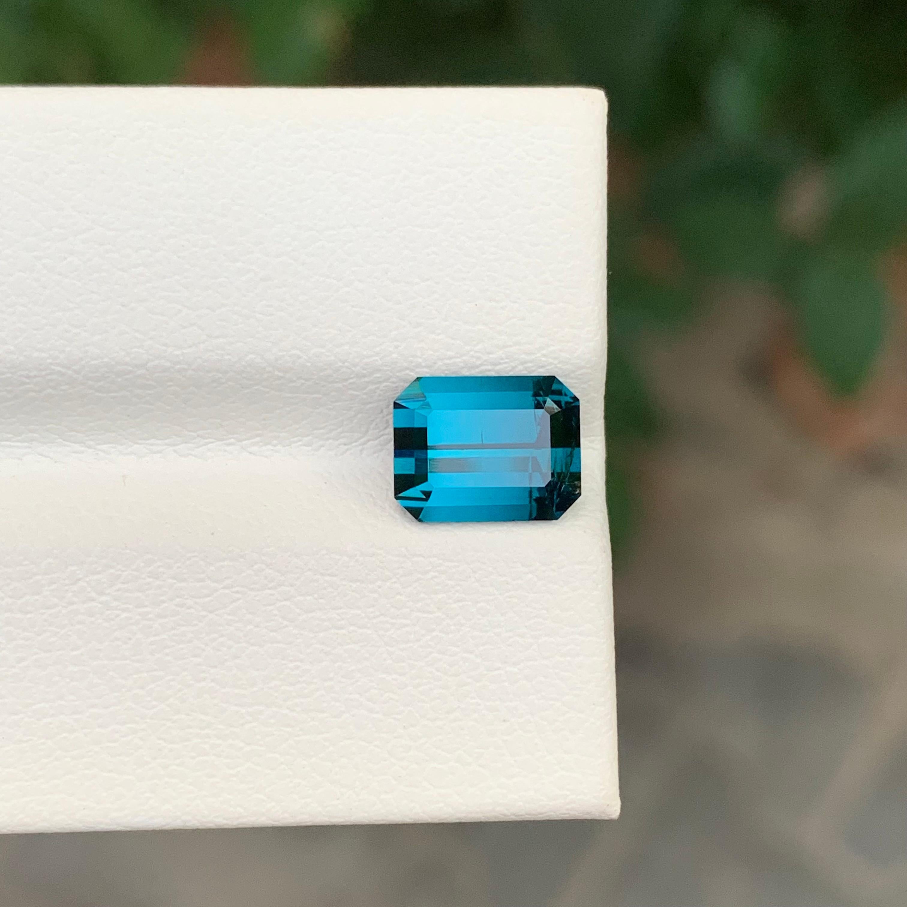 2.30 Carats Natural Faceted Indicolite Tourmaline For Jewelry Making en vente 2