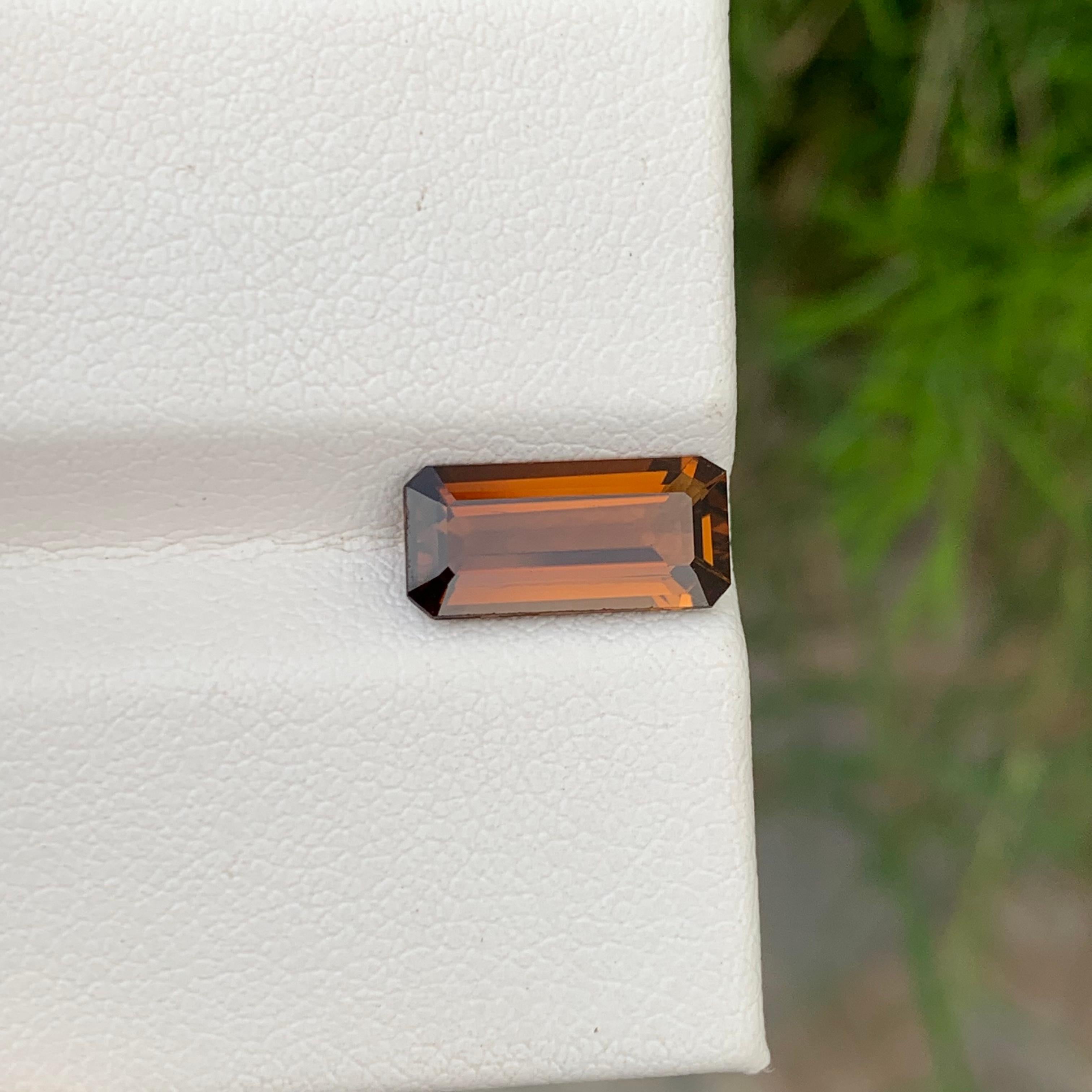 Women's or Men's 2.30 Carats Natural Faceted Tourmaline Emerald Cut From Congo Mine For Sale
