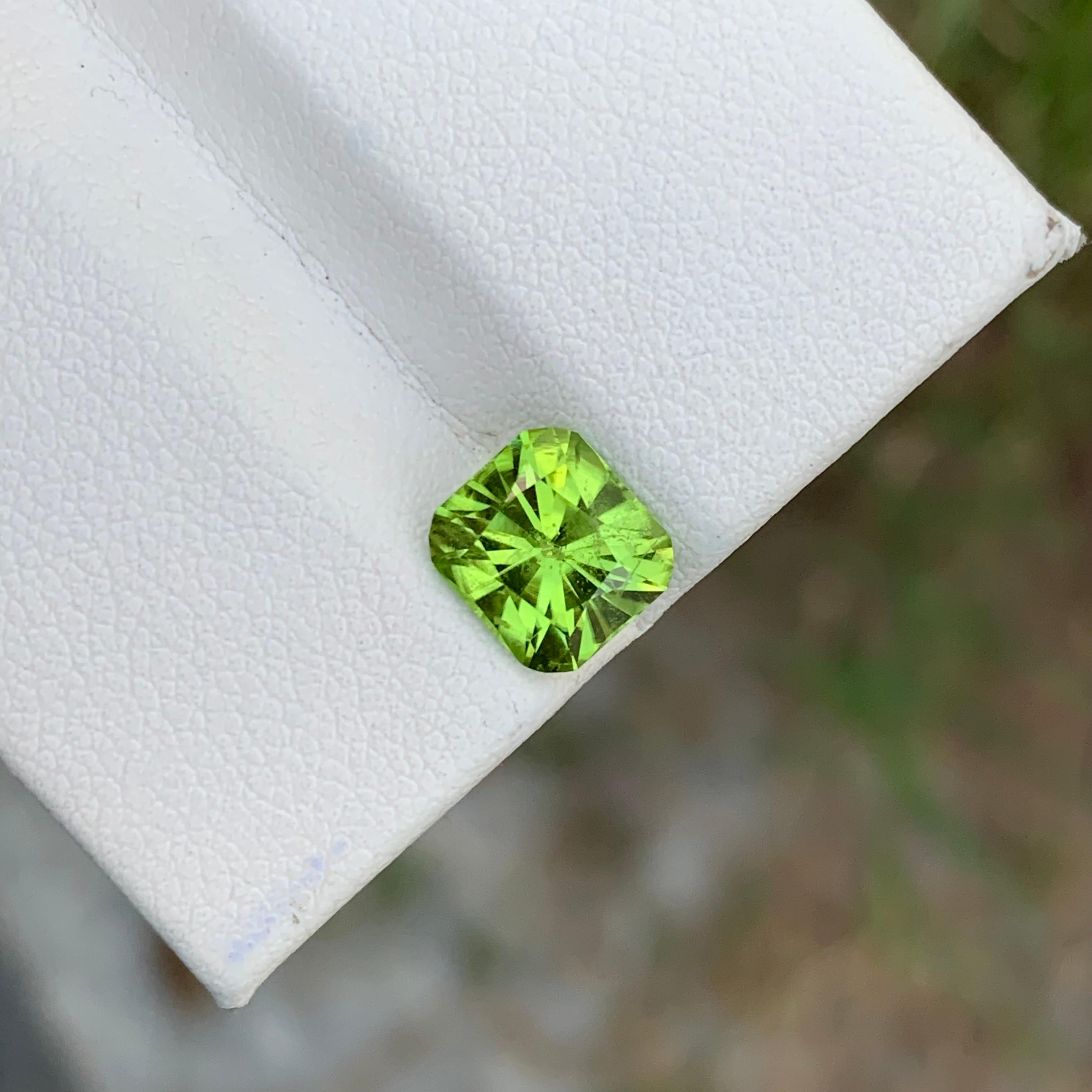 Women's or Men's 2.30 Carats Natural Loose Green Peridot Fancy Cut Pakistan Mine For Sale