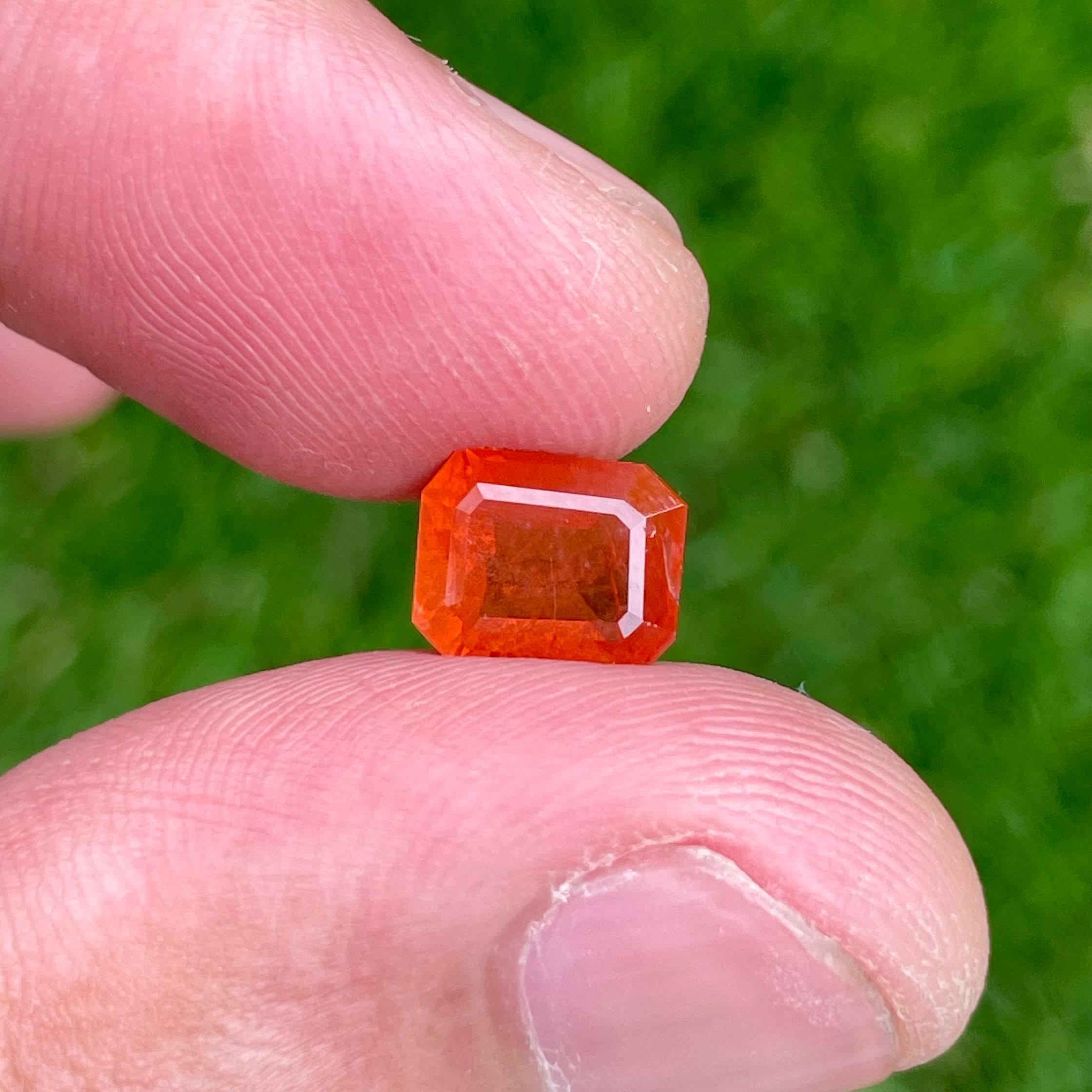 2.30 Carats Rare Triplite Stone Emerald Cut Natural Pakistani Gemstone In New Condition For Sale In Bangkok, TH