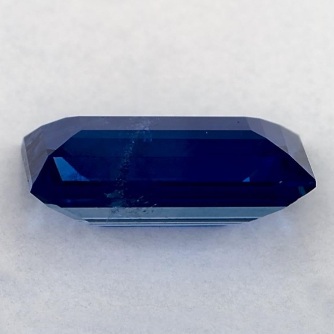 Women's or Men's 2.30 Ct Blue Sapphire Octagon Cut Loose Gemstone For Sale