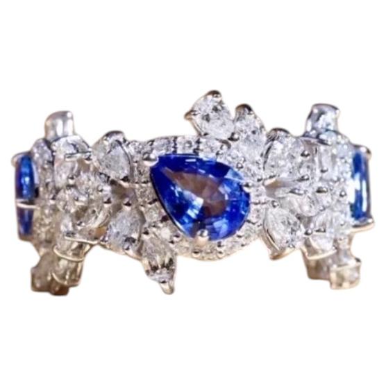 2.30 Ct Diamonds & 2.20 Ct Sapphires 18k Gold Ring