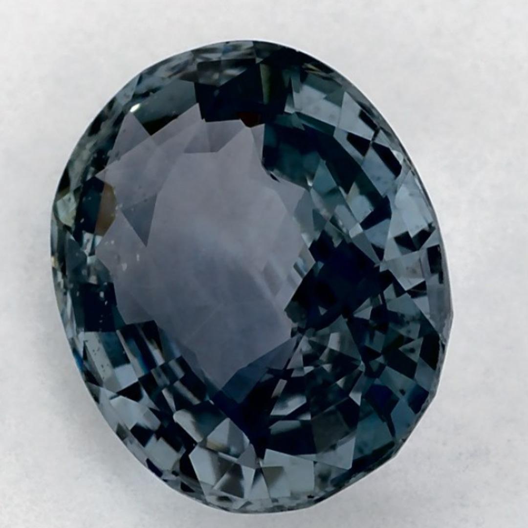 2.30 Ct Green Sapphire Oval Loose Gemstone (Saphir vert ovale en vrac) Pour femmes en vente