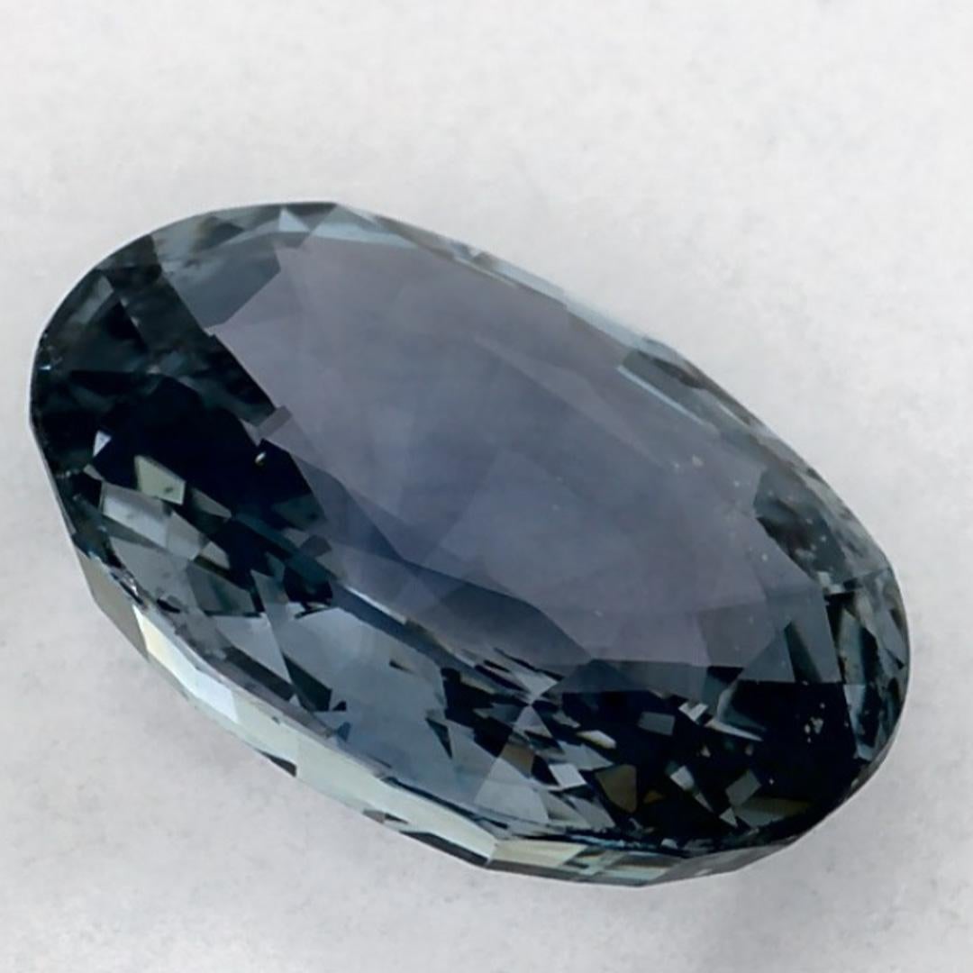 2.30 Ct Green Sapphire Oval Loose Gemstone (Saphir vert ovale en vrac) en vente 1