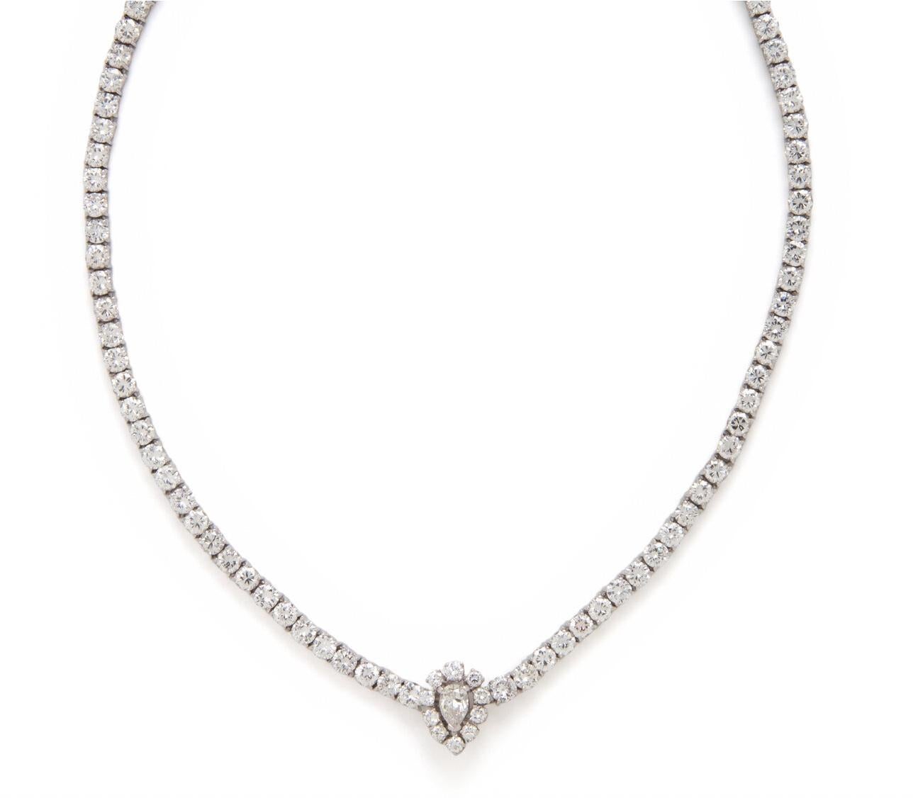 Contemporaneo 23,00 Carati Collana con linea di diamanti in vendita