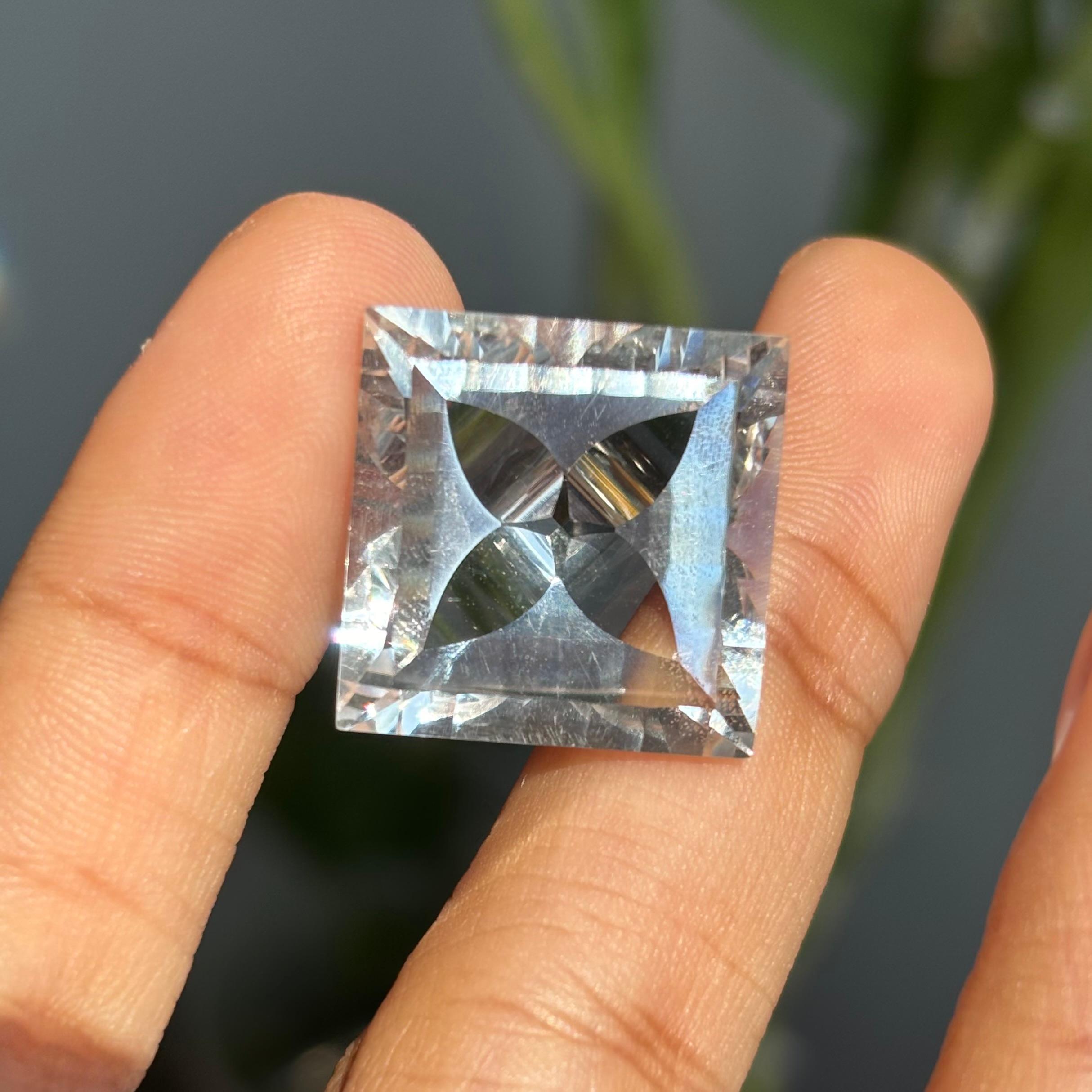 23.03 Carat Square cut White Topaz stone In New Condition For Sale In Bangkok, TH