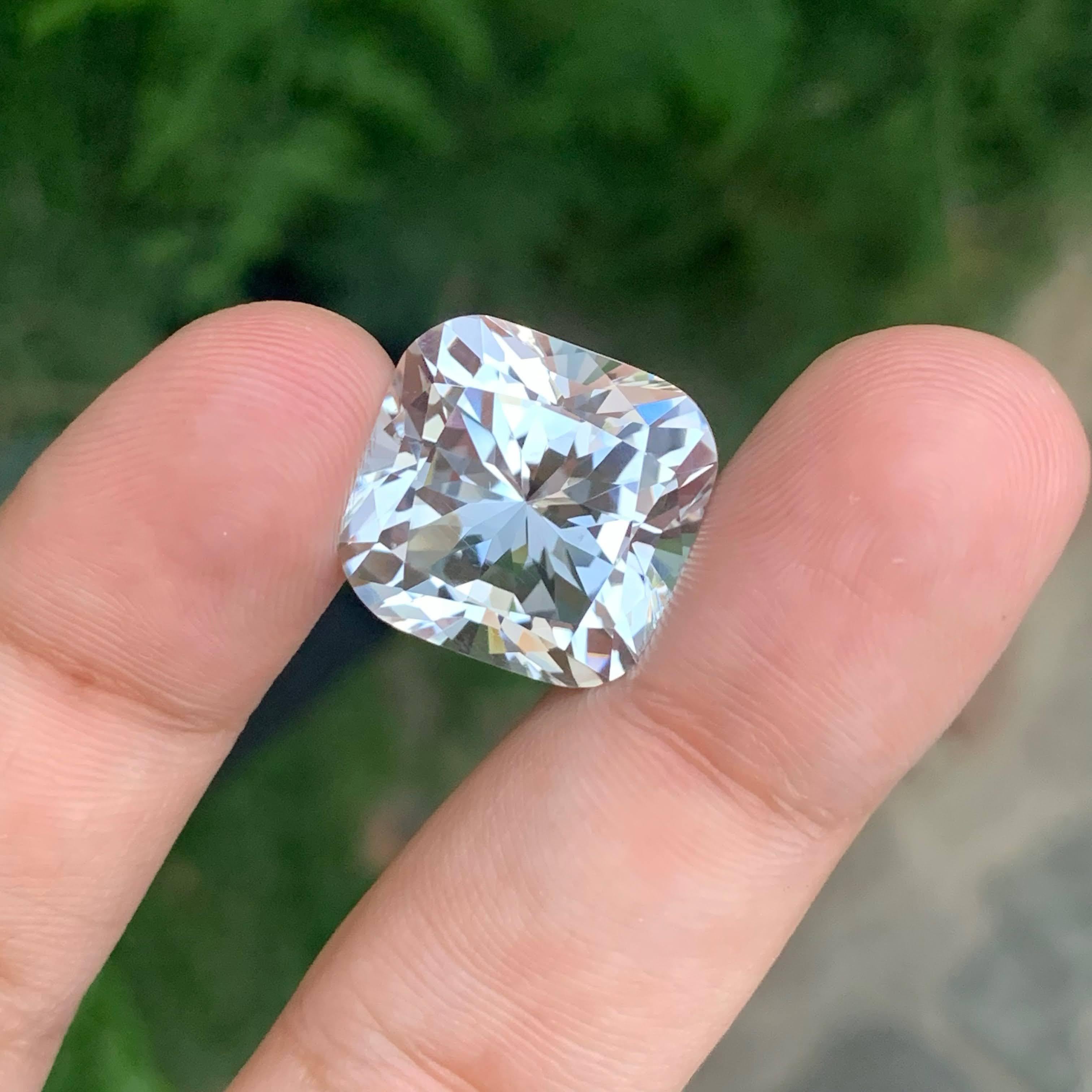 23,05 Karat Natürlicher Lose Facettierter Quarz Fancy Cushion Cut Pakistan Edelstein im Angebot 4