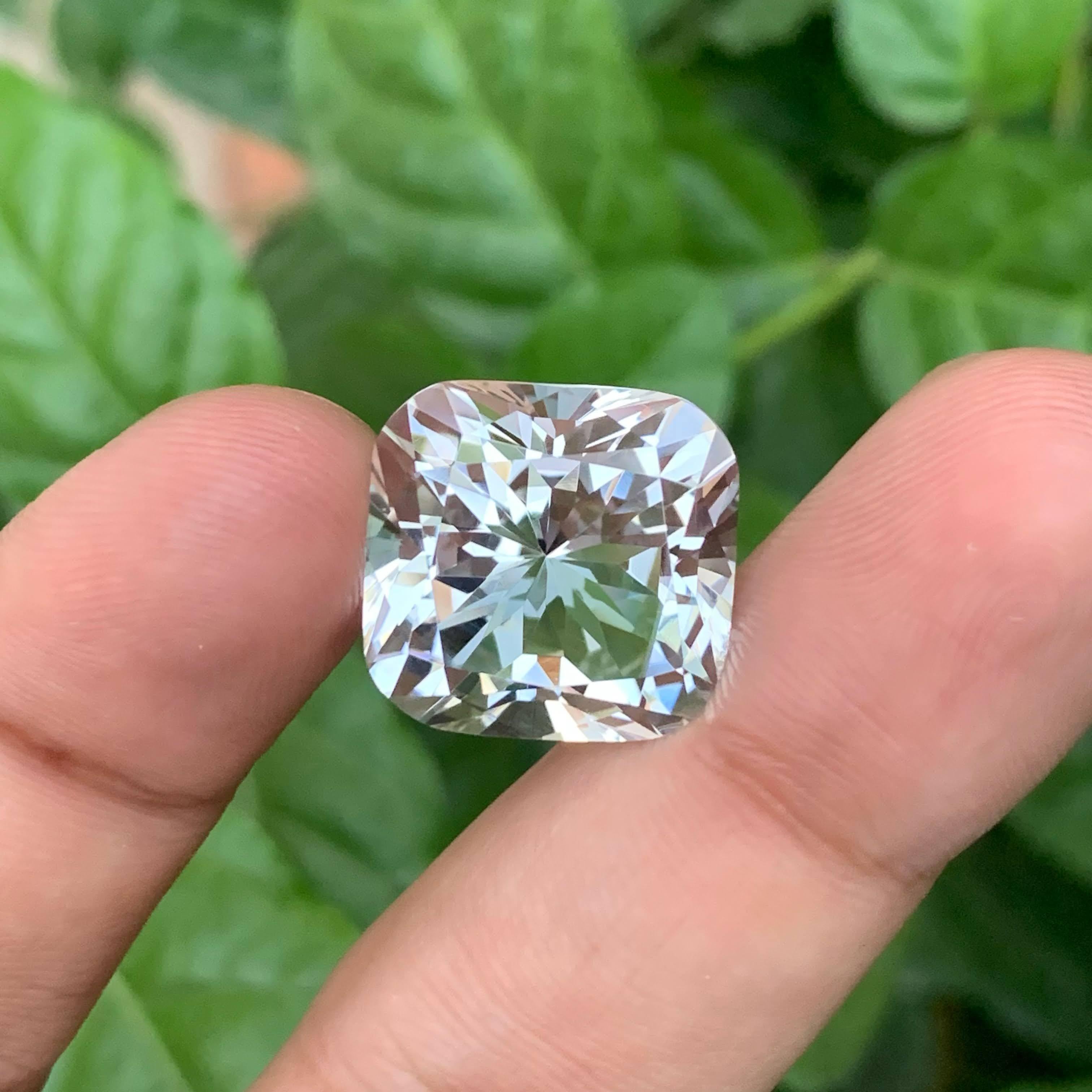 23,05 Karat Natürlicher Lose Facettierter Quarz Fancy Cushion Cut Pakistan Edelstein für Damen oder Herren im Angebot