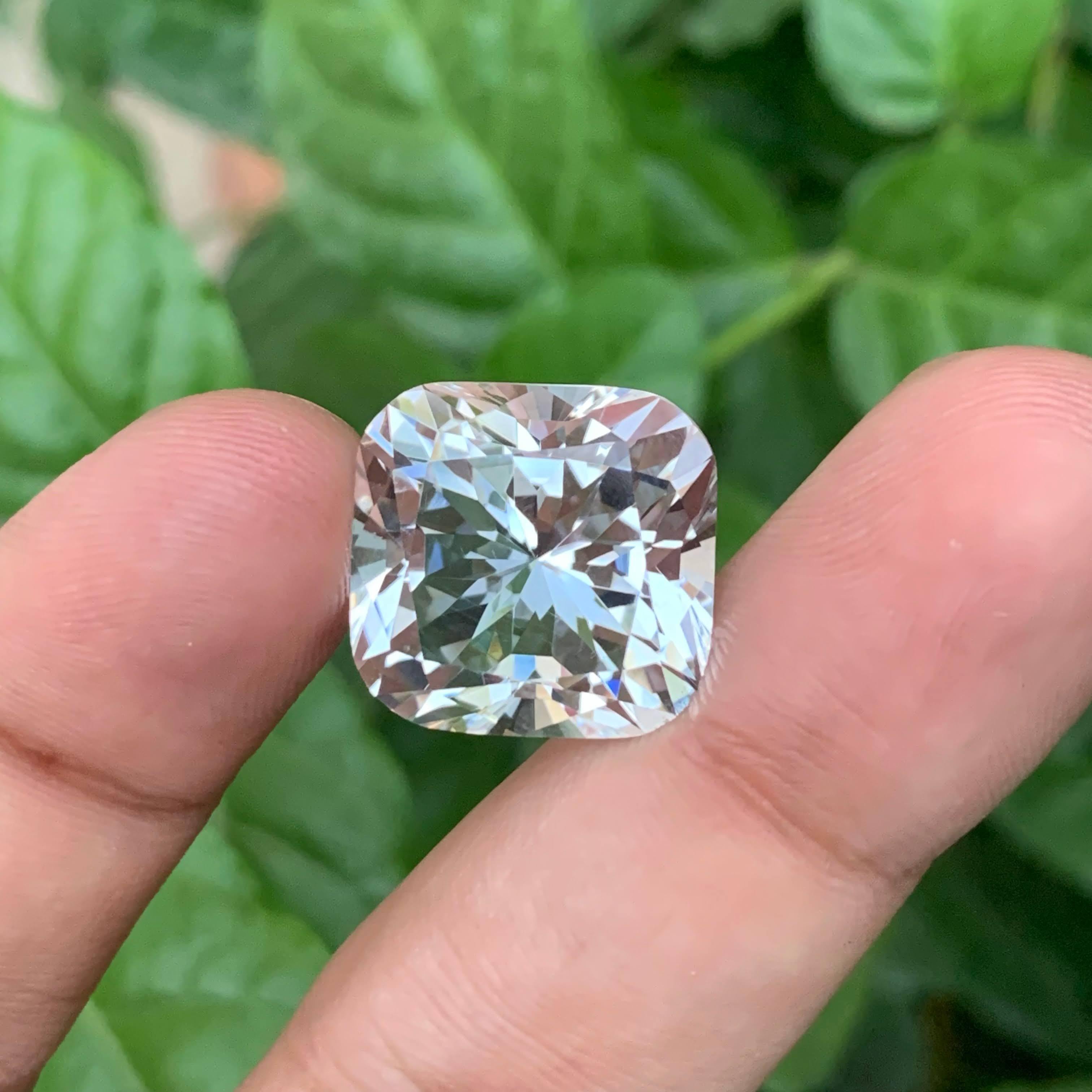 23,05 Karat Natürlicher Lose Facettierter Quarz Fancy Cushion Cut Pakistan Edelstein im Angebot 1