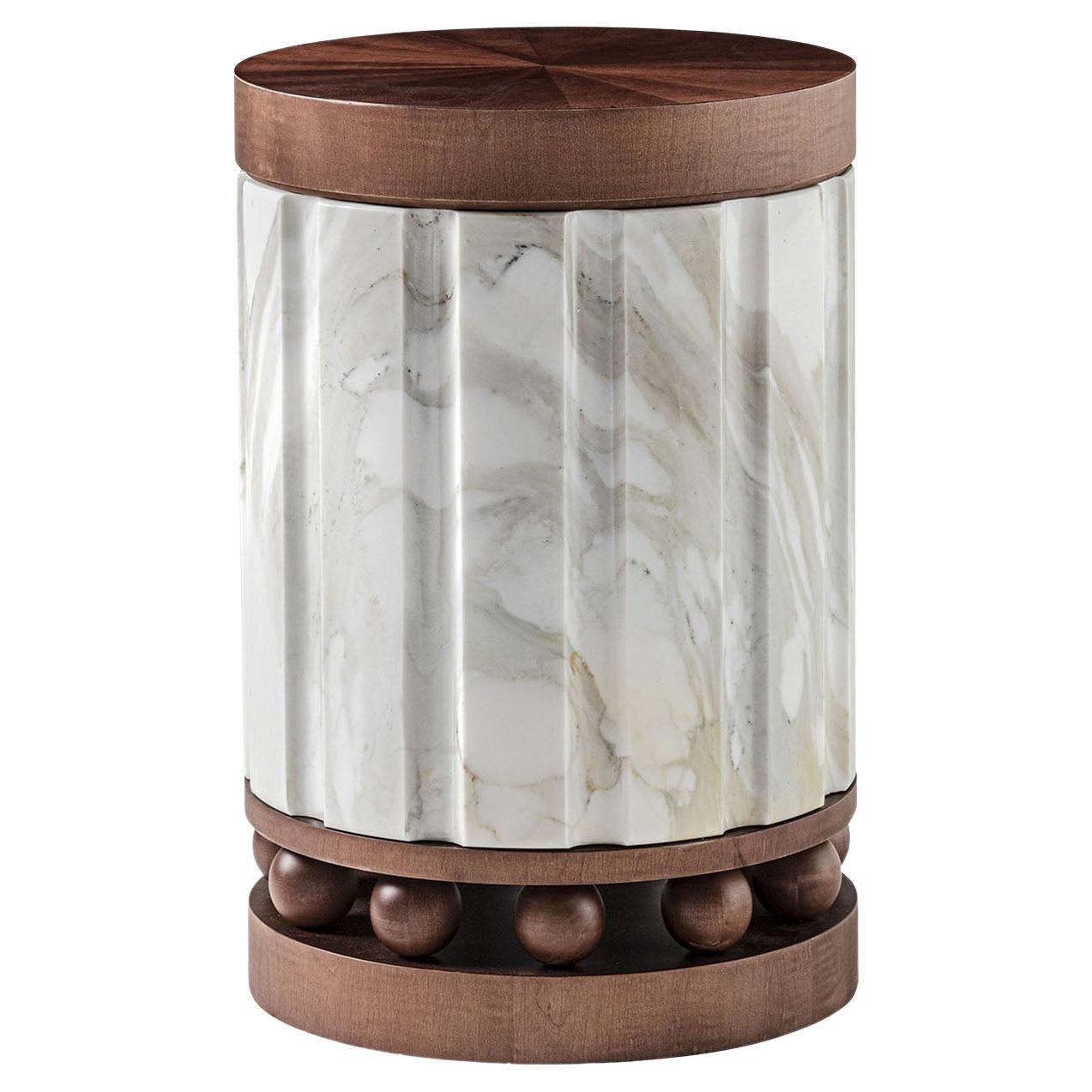 2308 Calcatta Marble Side Table For Sale