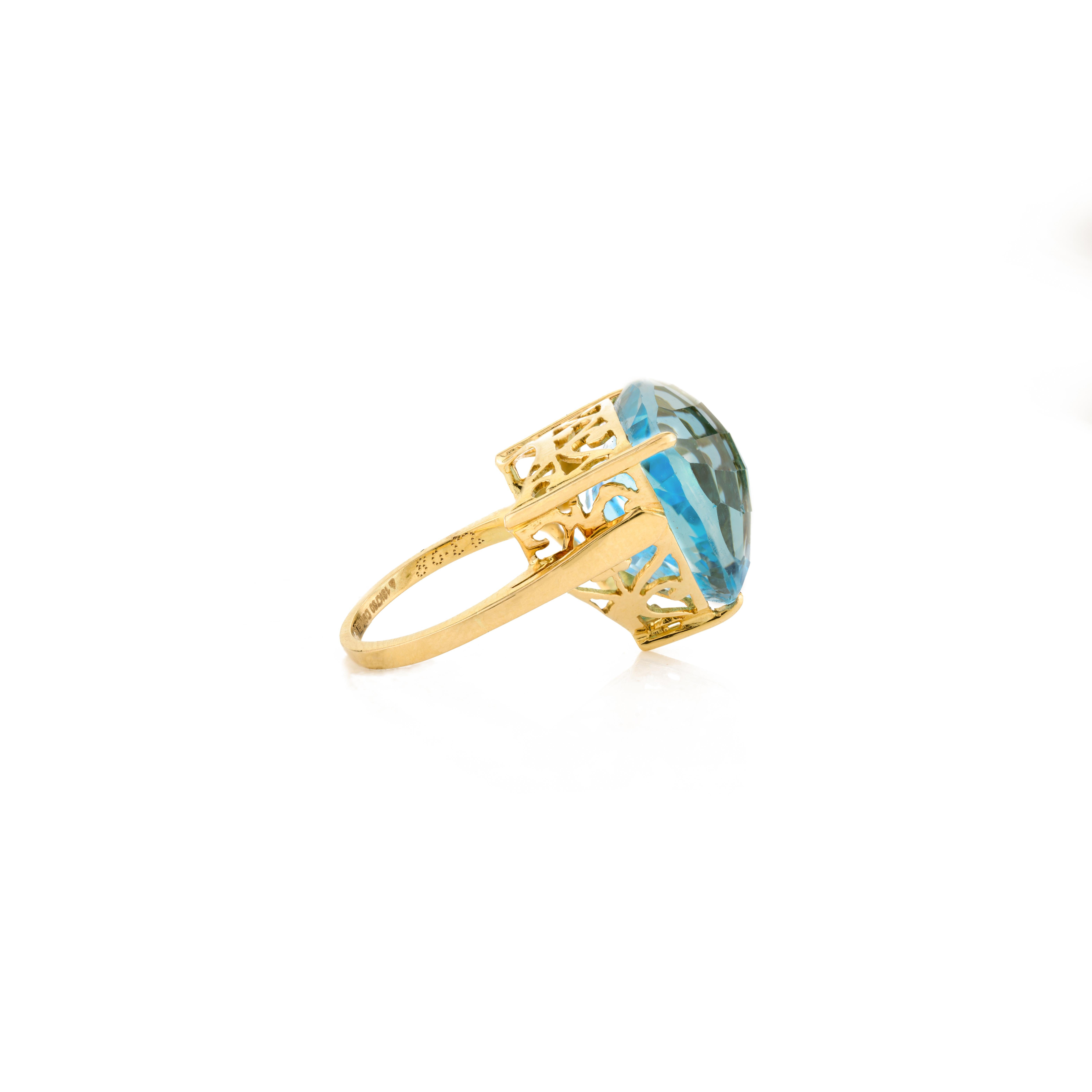 En vente :  Bague cocktail royale pour mère en or jaune 18 carats avec topaze bleue trillion de 23,08 carats 5