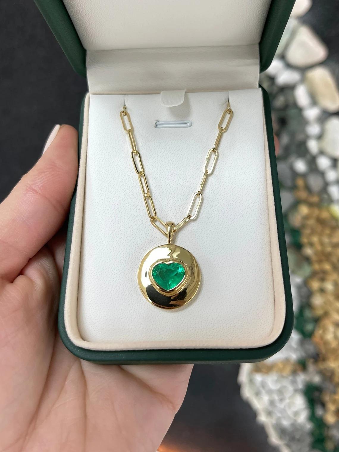 2.30ct 18K Medium Vivid Green Heart Cut Colombian Emerald Signet Bezel Pendant In New Condition For Sale In Jupiter, FL
