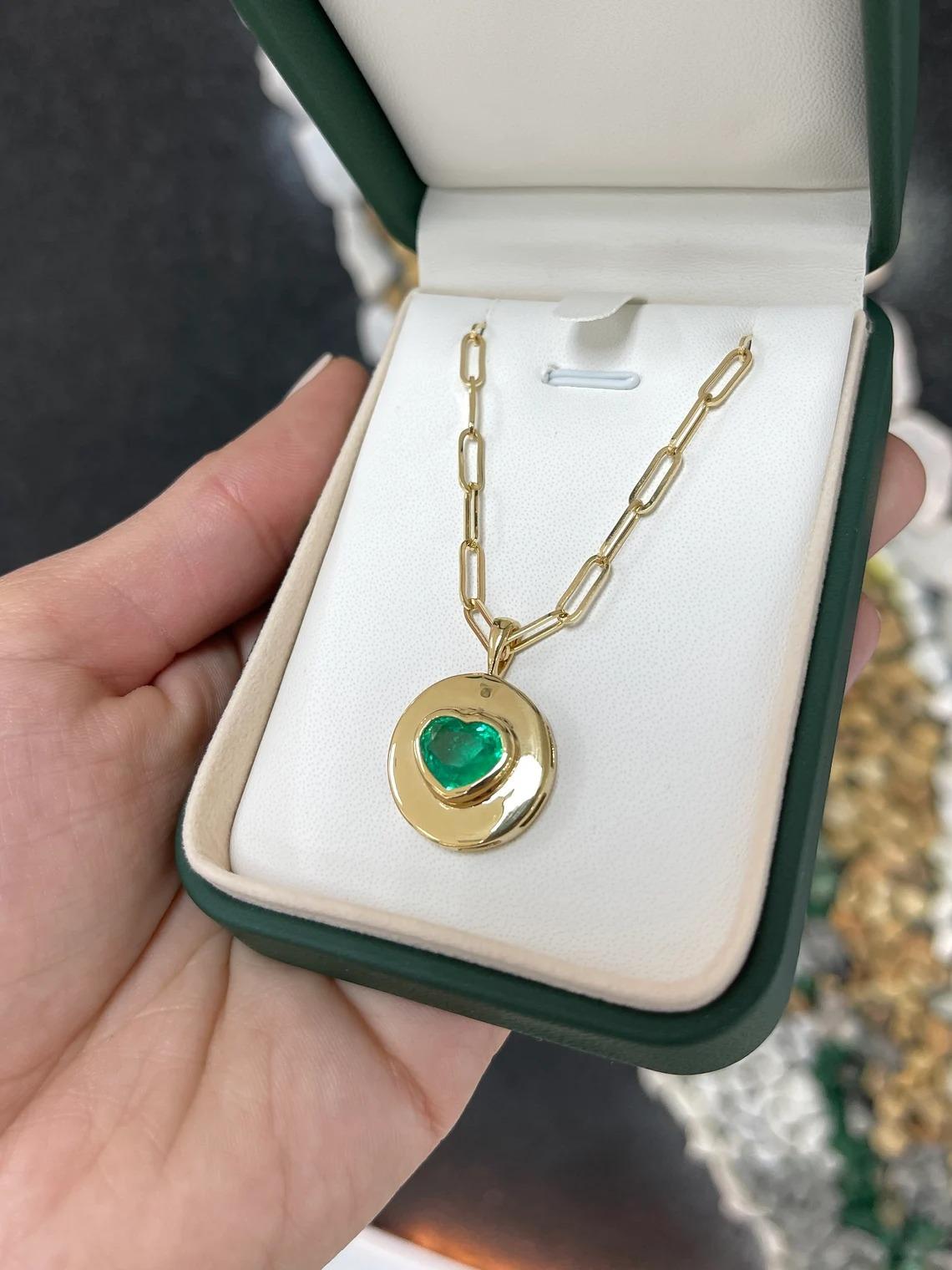 2.30ct 18K Medium Vivid Green Heart Cut Colombian Emerald Signet Bezel Pendant For Sale 1