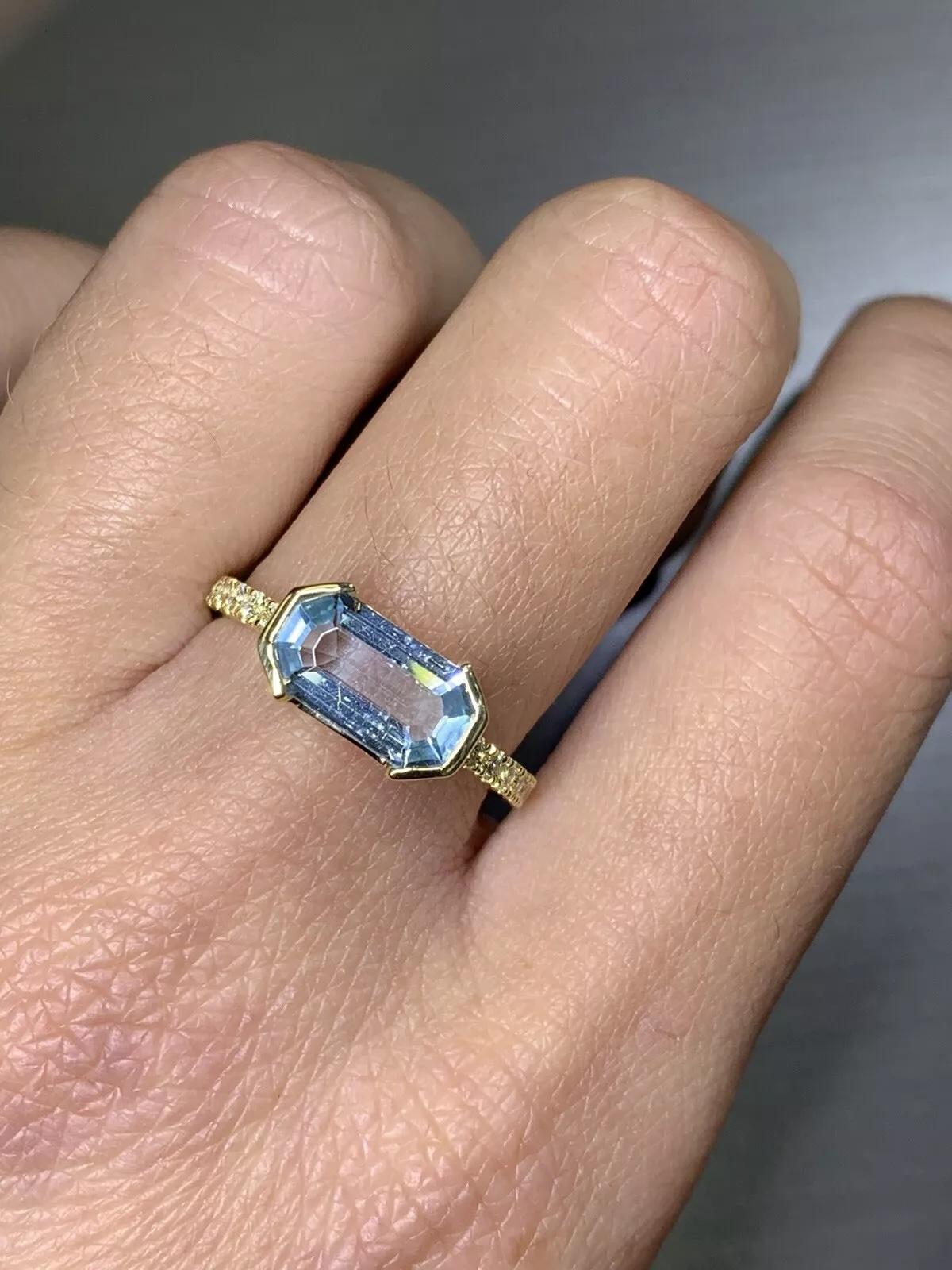 Bullet Cut 2.30ct Aquamarine and Diamonds engagement ring in 18k yellow gold. For Sale