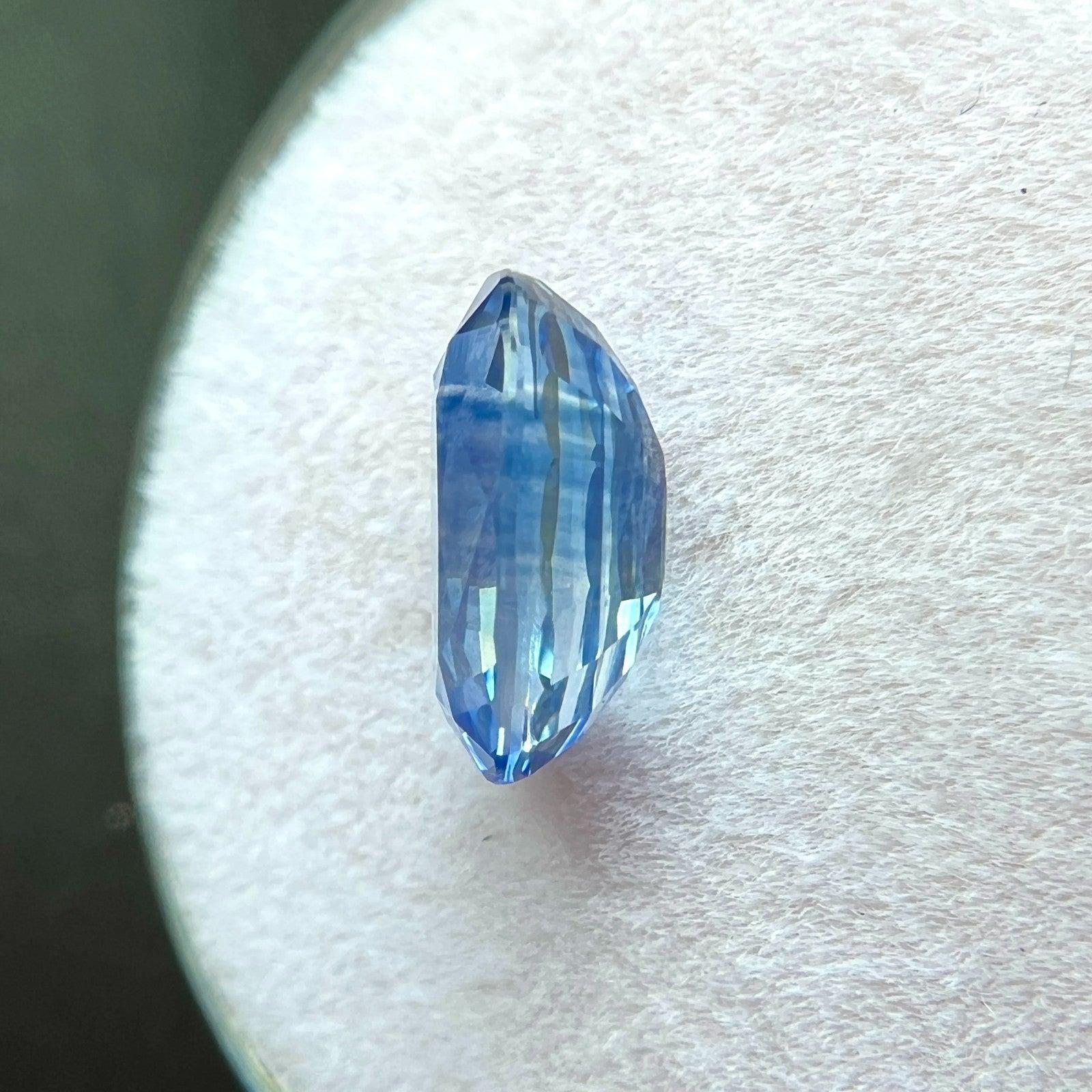 Femenino o masculino 2,30ct Zafiro azul de Ceilán natural talla oval Gema de Sri Lanka 9,2x5,7mm VVS en venta