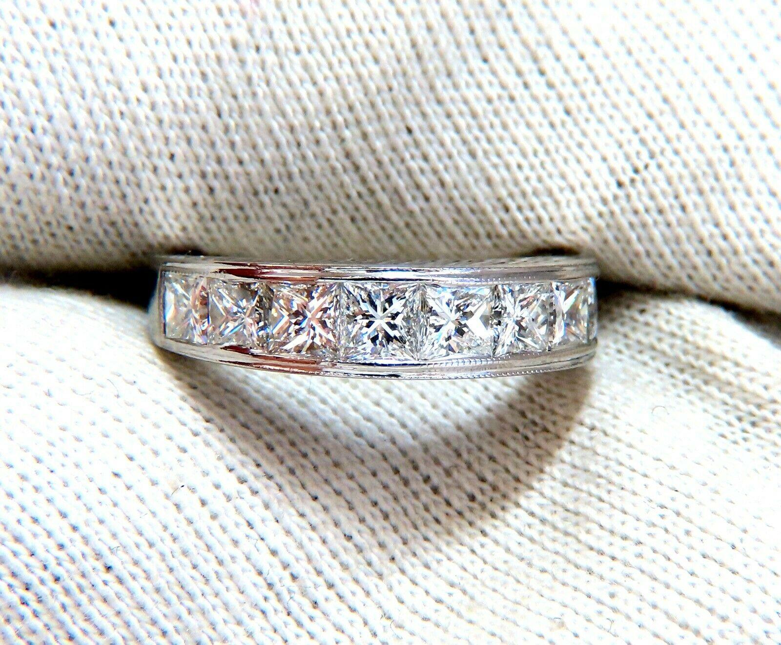 Platinring mit 2,30 Karat natürlichen Diamanten im Prinzessinnenschliff (Carréschliff) im Angebot