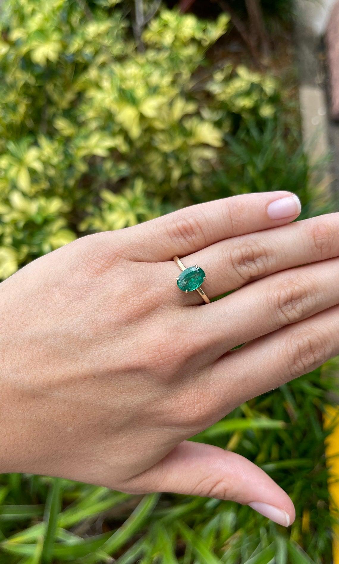 Solitärring, 2,30 Karat 14 Karat, 4 Zacken, ovaler Smaragd (Ovalschliff)