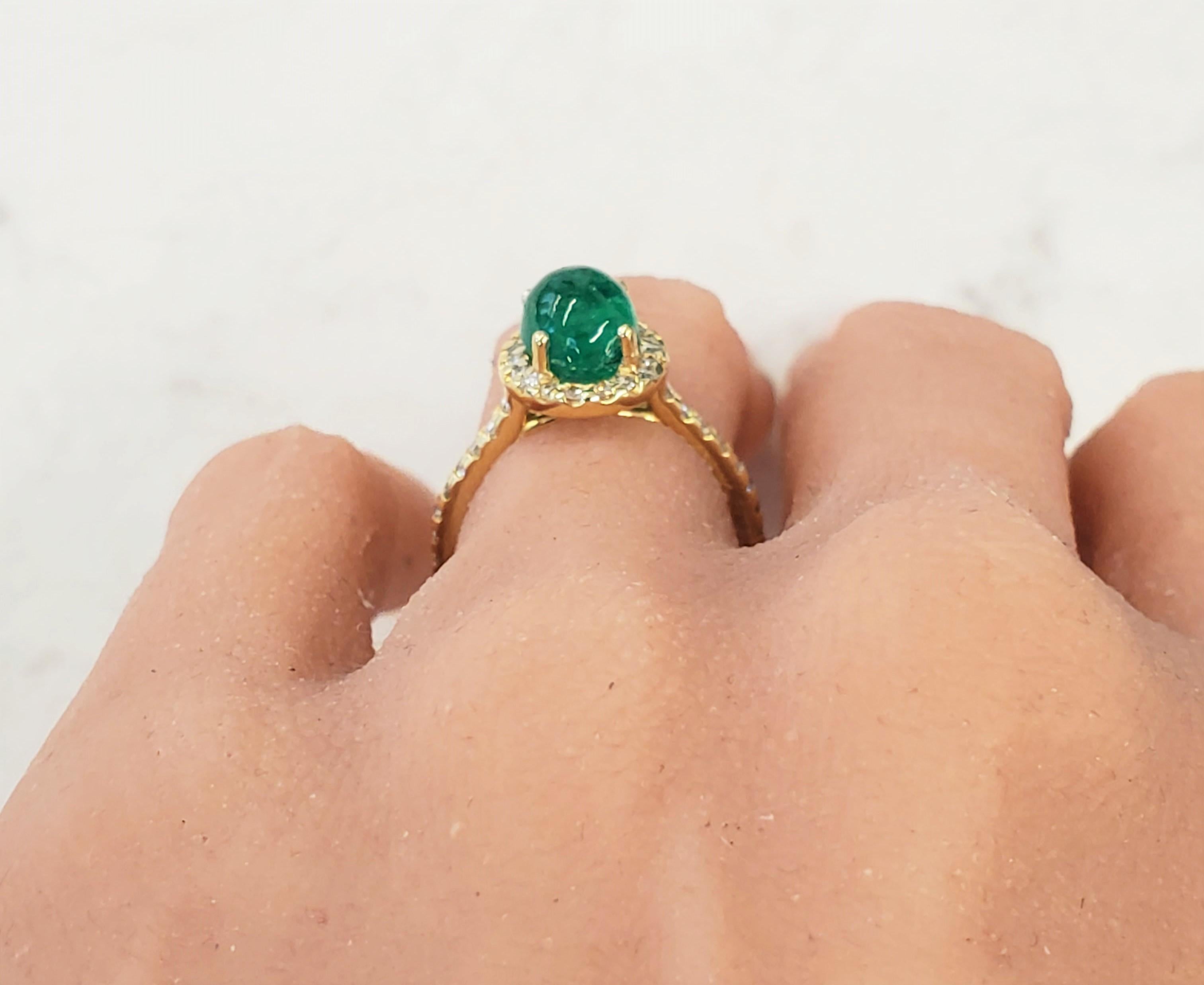 2.31 Carat Cabochon Emerald and Diamond Cocktail Ring in 18 Karat Yellow Gold In New Condition In Chicago, IL