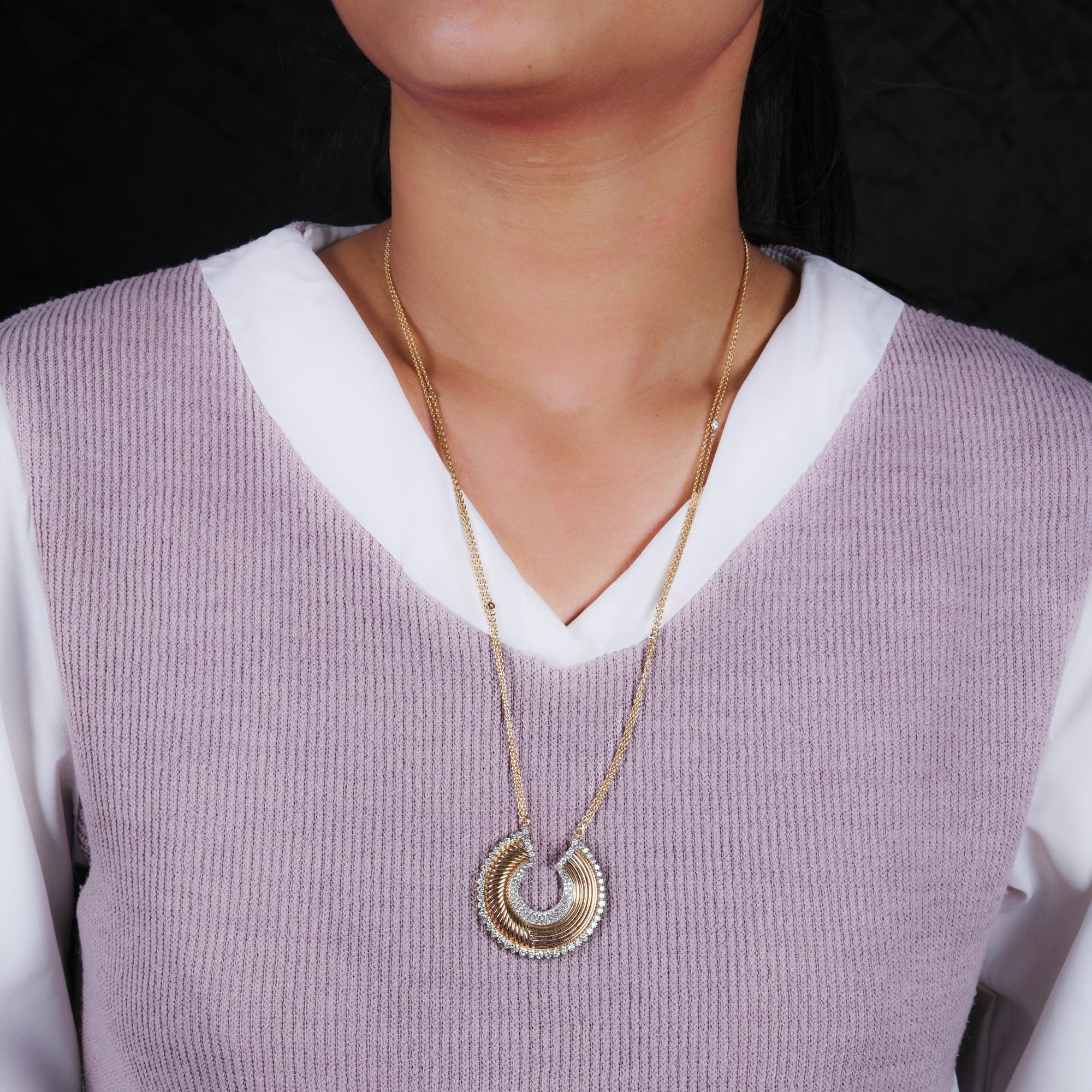 Modern 2.31 Carat Si Clarity HI Color Diamond Designer Pendant Necklace 18 Karat Gold For Sale