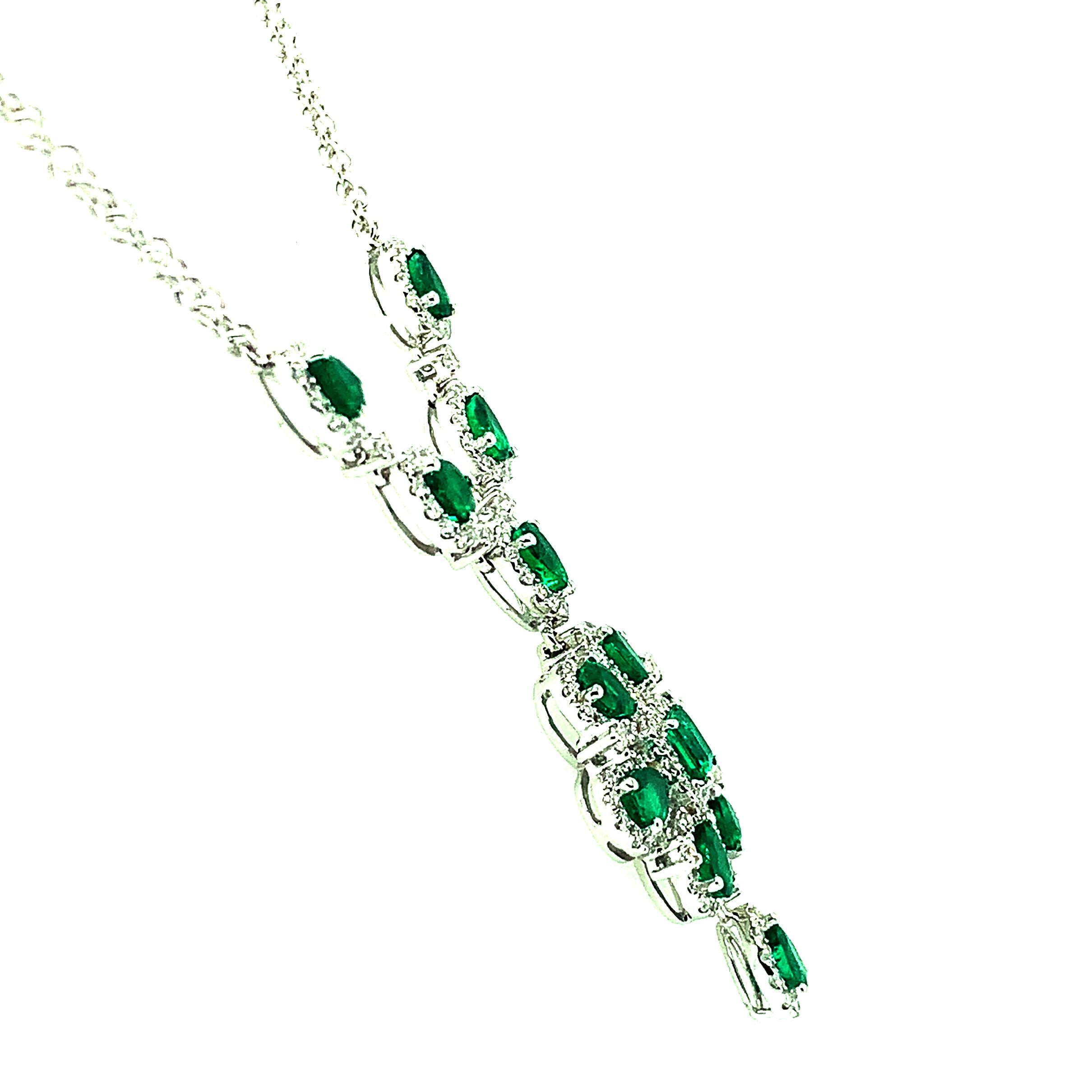 2.31 Carat Total Emerald Pear Drop Necklace with Diamonds in 18k White Gold    In New Condition For Sale In Los Angeles, CA