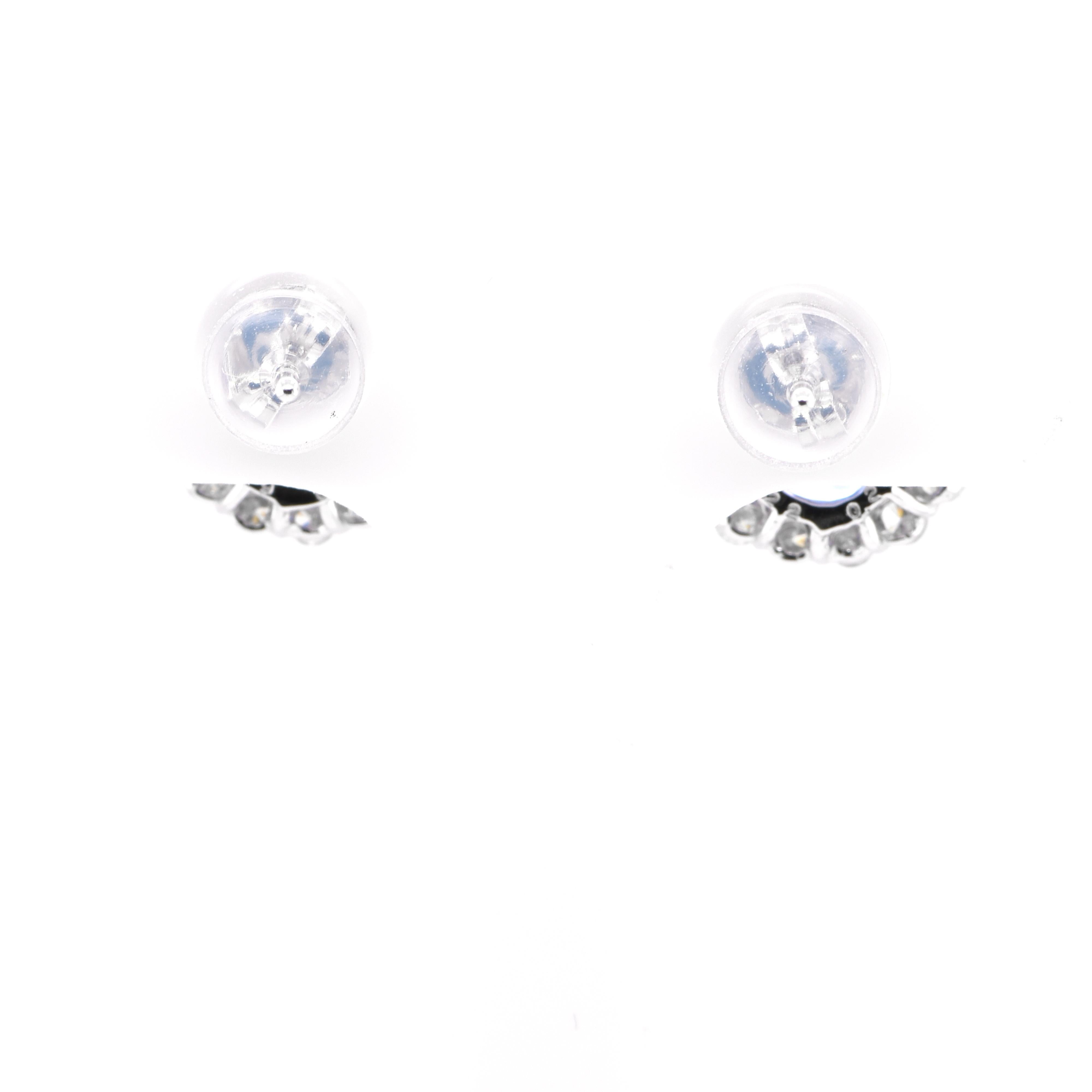 2.31 Carats Natural Tanzanite and Diamond Pierce set in Platinum In New Condition In Tokyo, JP