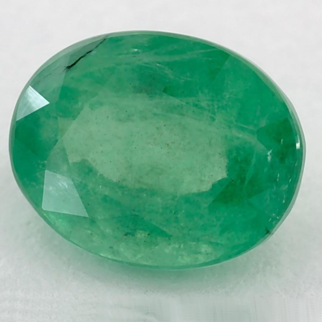 Mit seinem leuchtenden grünen Farbton ist der Geburtsstein für den Mai ein Symbol für neues Wachstum im Frühling. 

Entdecken Sie die lebendige Kollektion von Smaragden, Rubinen und Saphiren in unserem Geschäft, die als lose Edelsteine erhältlich
