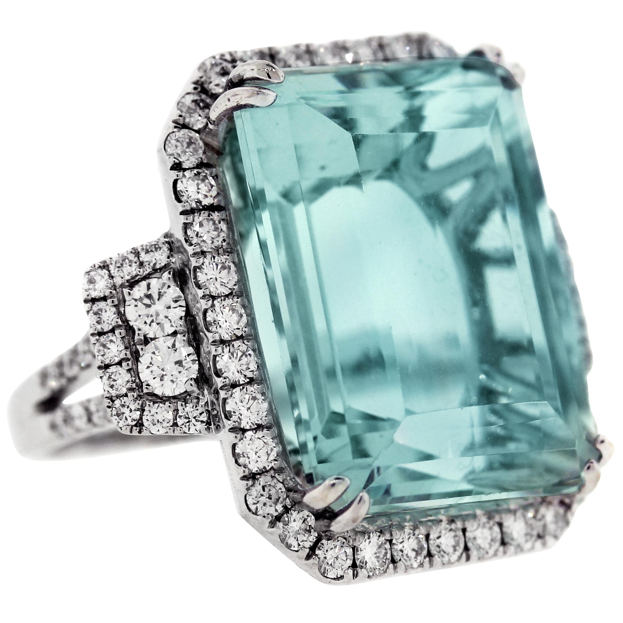 Women's 23.10 Carat Emerald Cut Aquamarine Diamonds 18 Karat White Gold Cocktail Ring