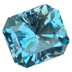23,10 carati di Topazio Blu Svizzero sfaccettato taglio fantasia Gemma africana naturale