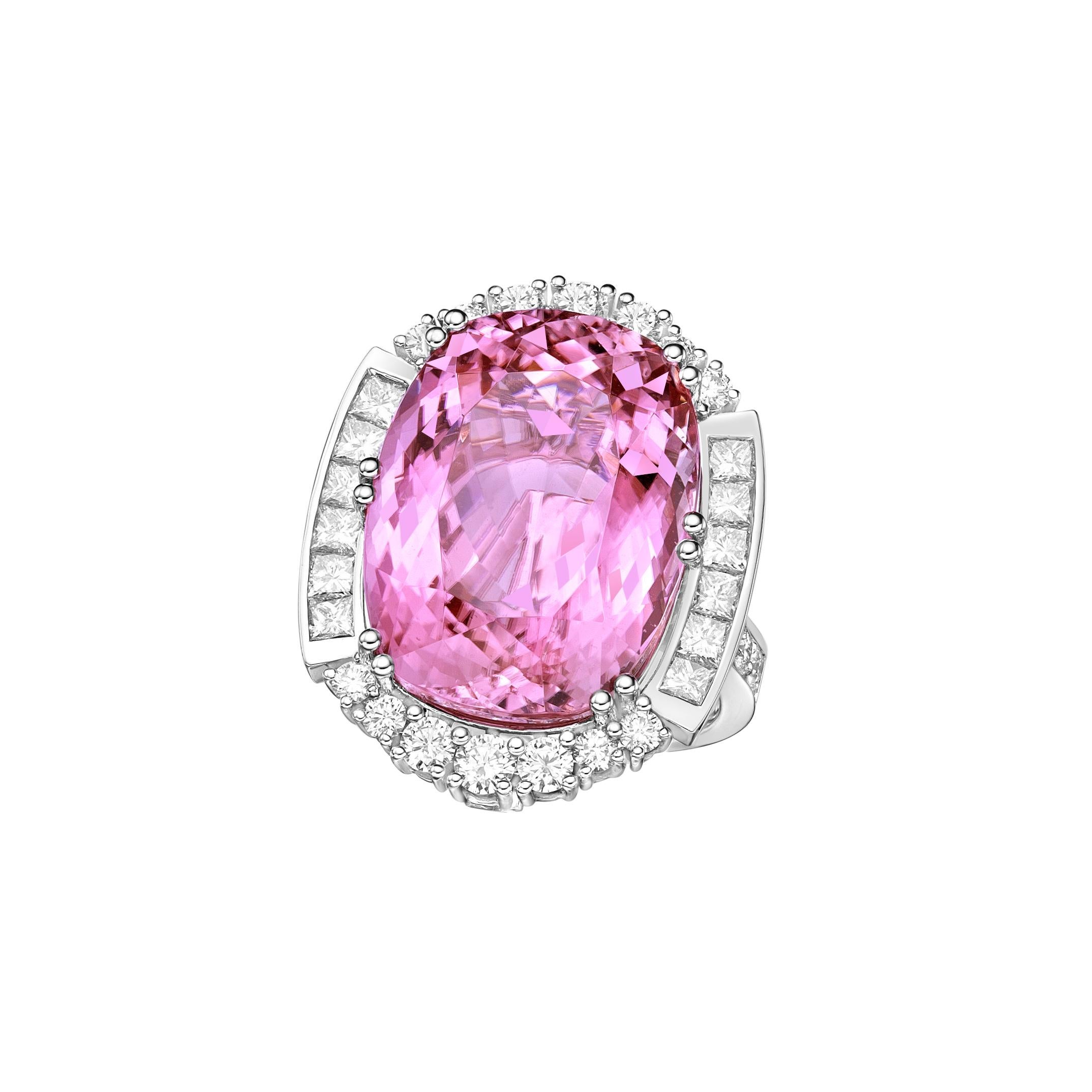 Sunita Nahata Turmalina rosa 23.13ct. Anillo en 18KWG con Diamante. Corte cojín en venta