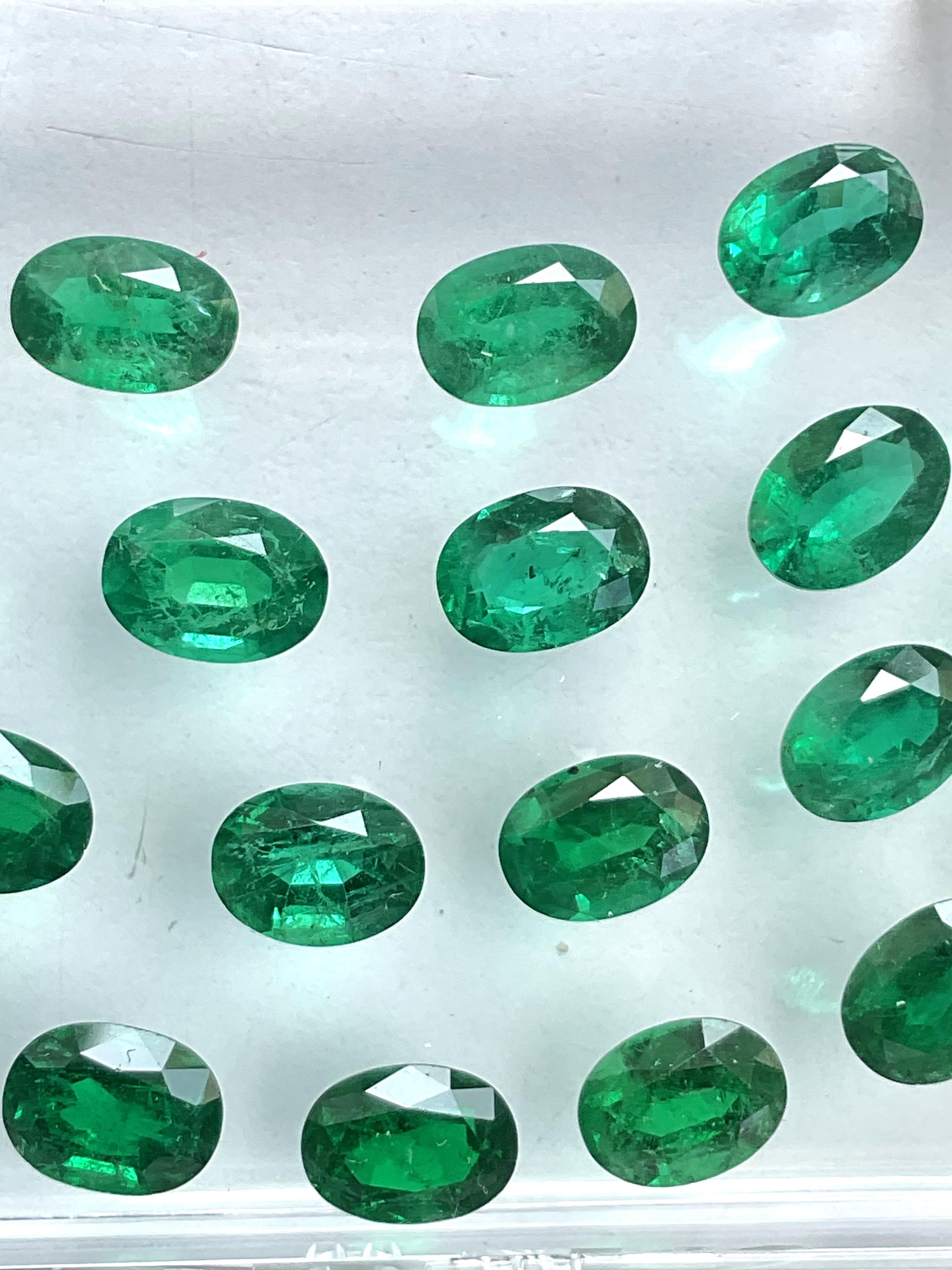 23.18 Carats Zambian Emerald 25 Pcs Oval Cut Stone For Fine Jewelry Natural Gem For Sale 2