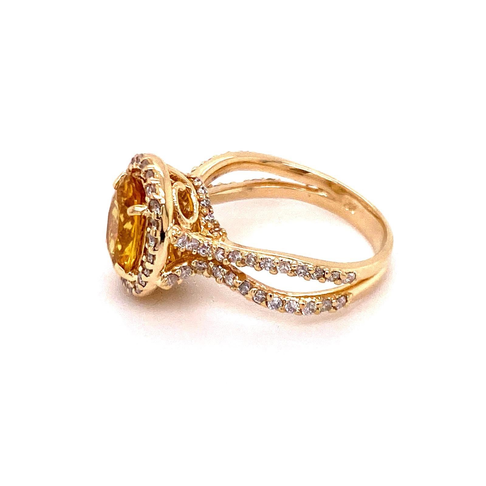 Round Cut 2.31ct Natural Yellow Ceylon Sapphire 14K Yellow Gold Ring For Sale