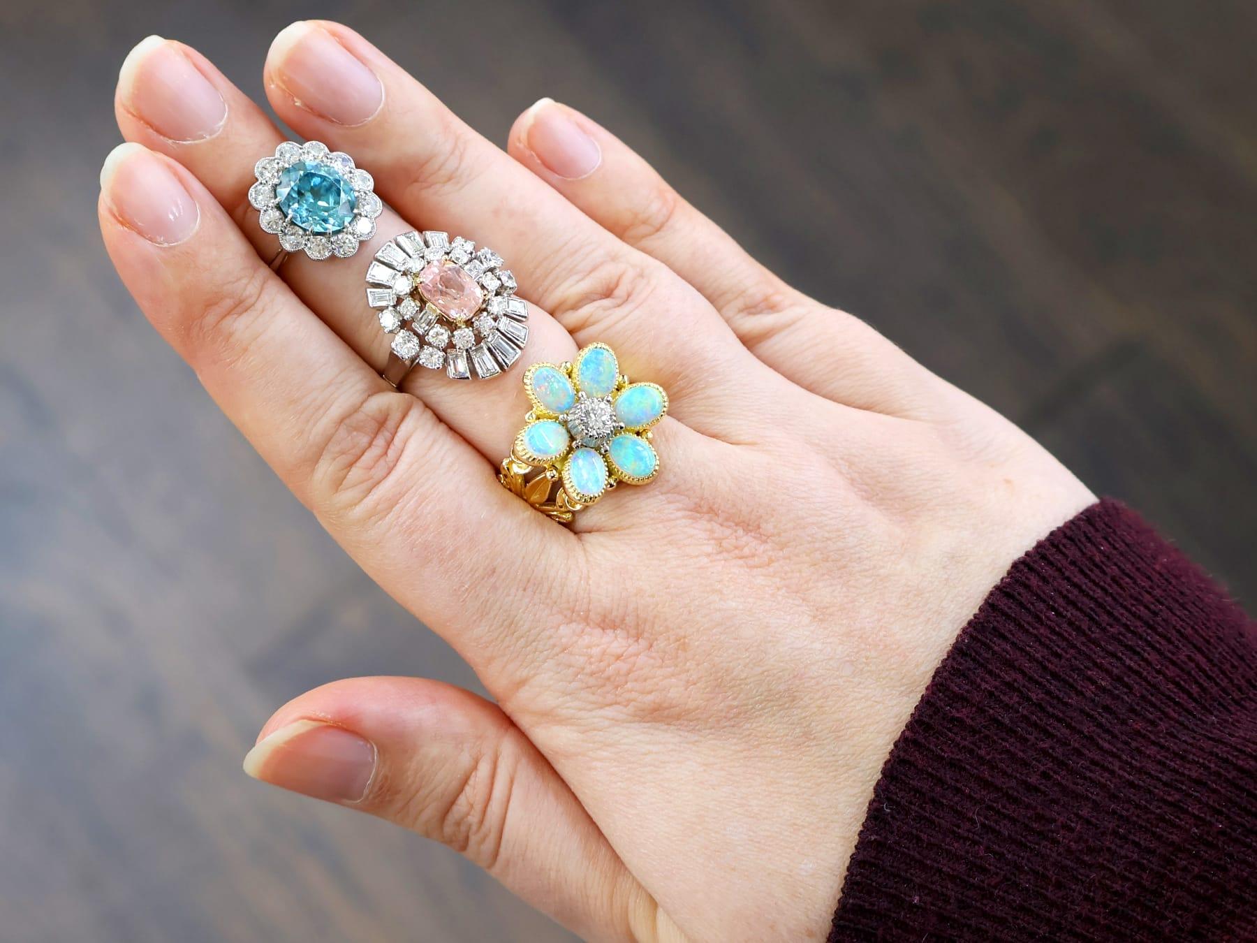 Anello in platino con zaffiro Padparadscha di Ceylon da 2,32 carati e diamante da 2,05 carati In condizioni ottime in vendita a Jesmond, Newcastle Upon Tyne