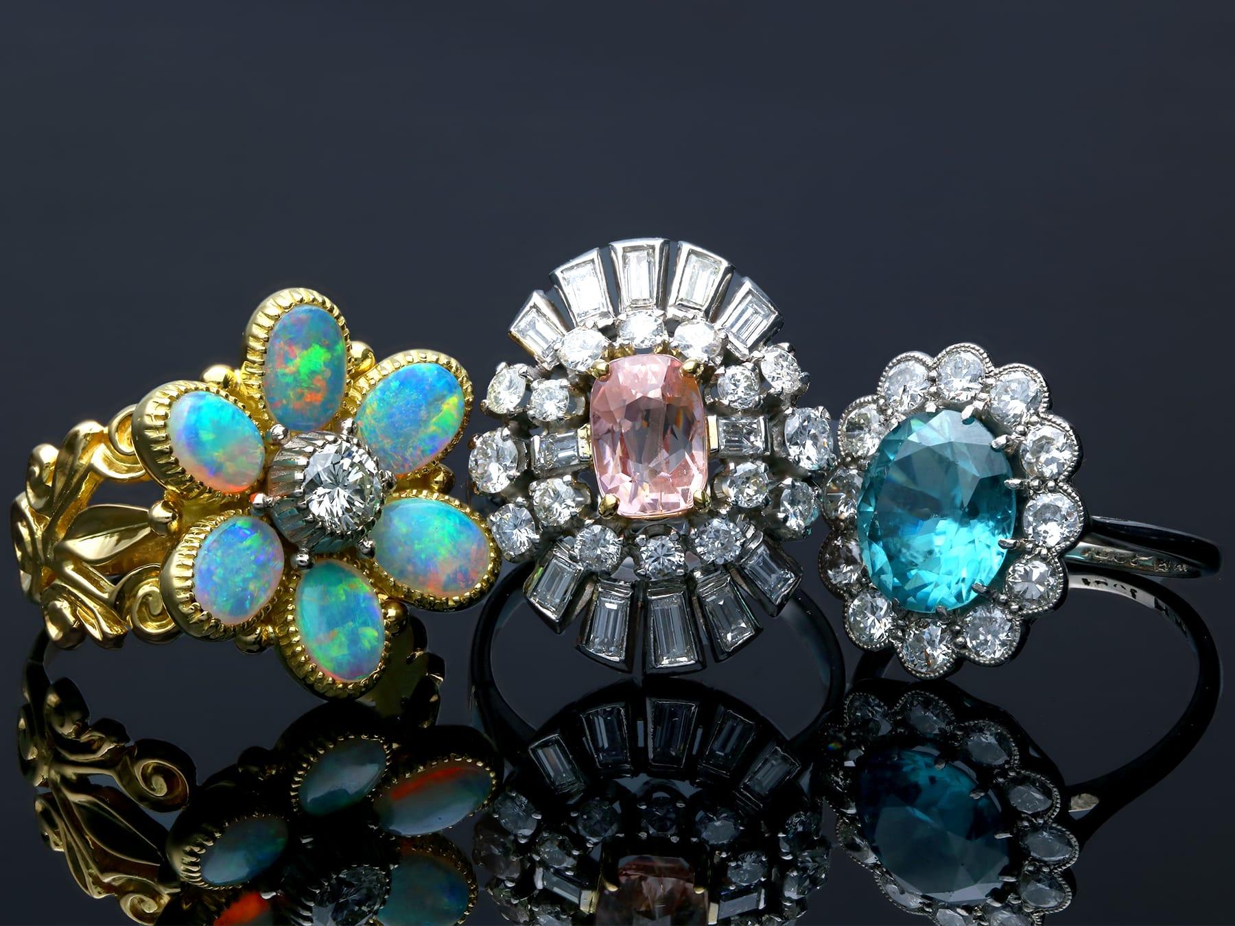 Anello in platino con zaffiro Padparadscha di Ceylon da 2,32 carati e diamante da 2,05 carati in vendita 1