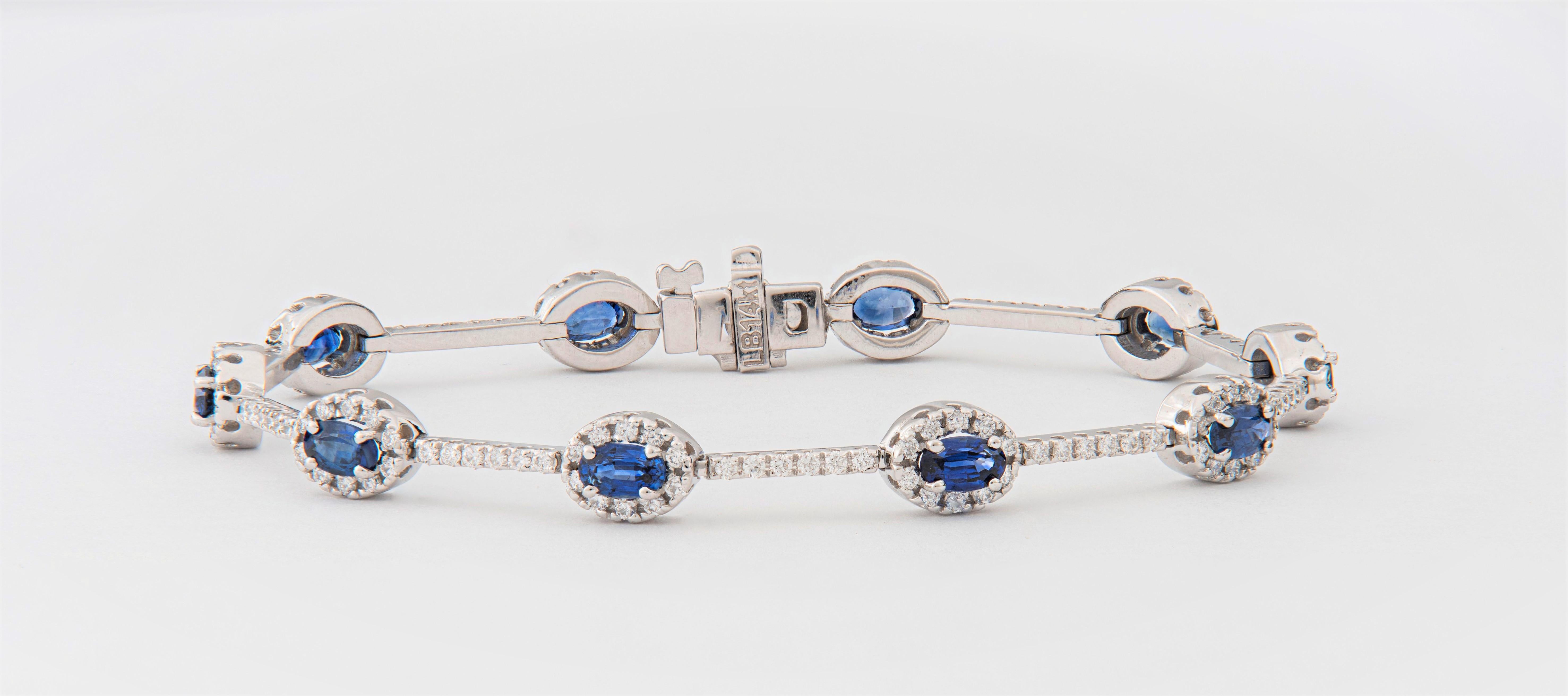 2.32 Carat Oval Cut Blue Sapphire and 1.37 Carat Diamond Bracelet 14 Karat Gold In New Condition In Houston, TX