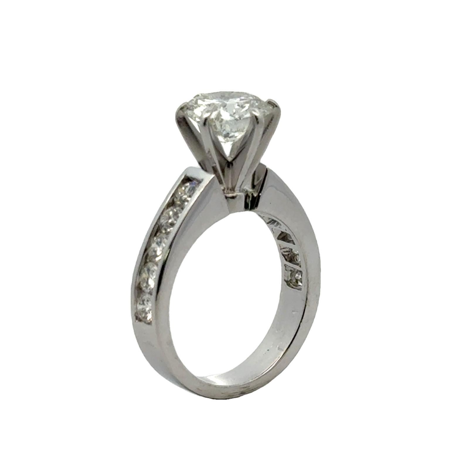 Modern 2.32-Carat Round Brilliant-Cut Diamond 14KWG Engagement Ring H/SI2 EGL Cert