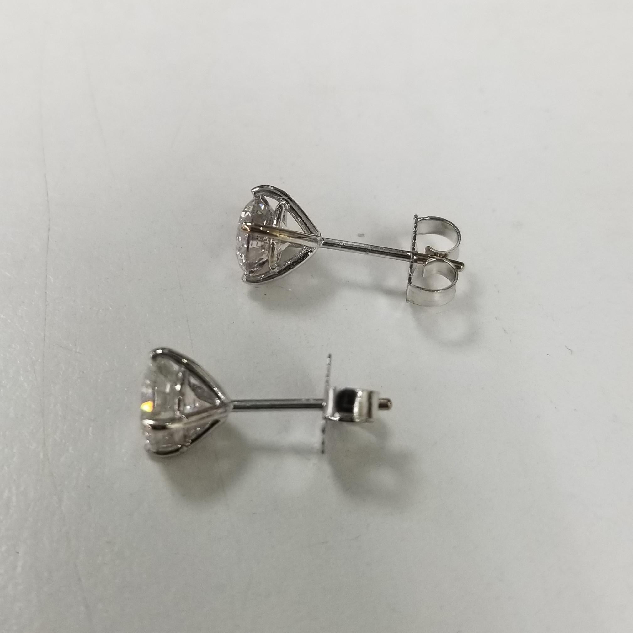 2,32 Karat Ohrstecker 2 Diamanten im Brillantschliff, Farbe 