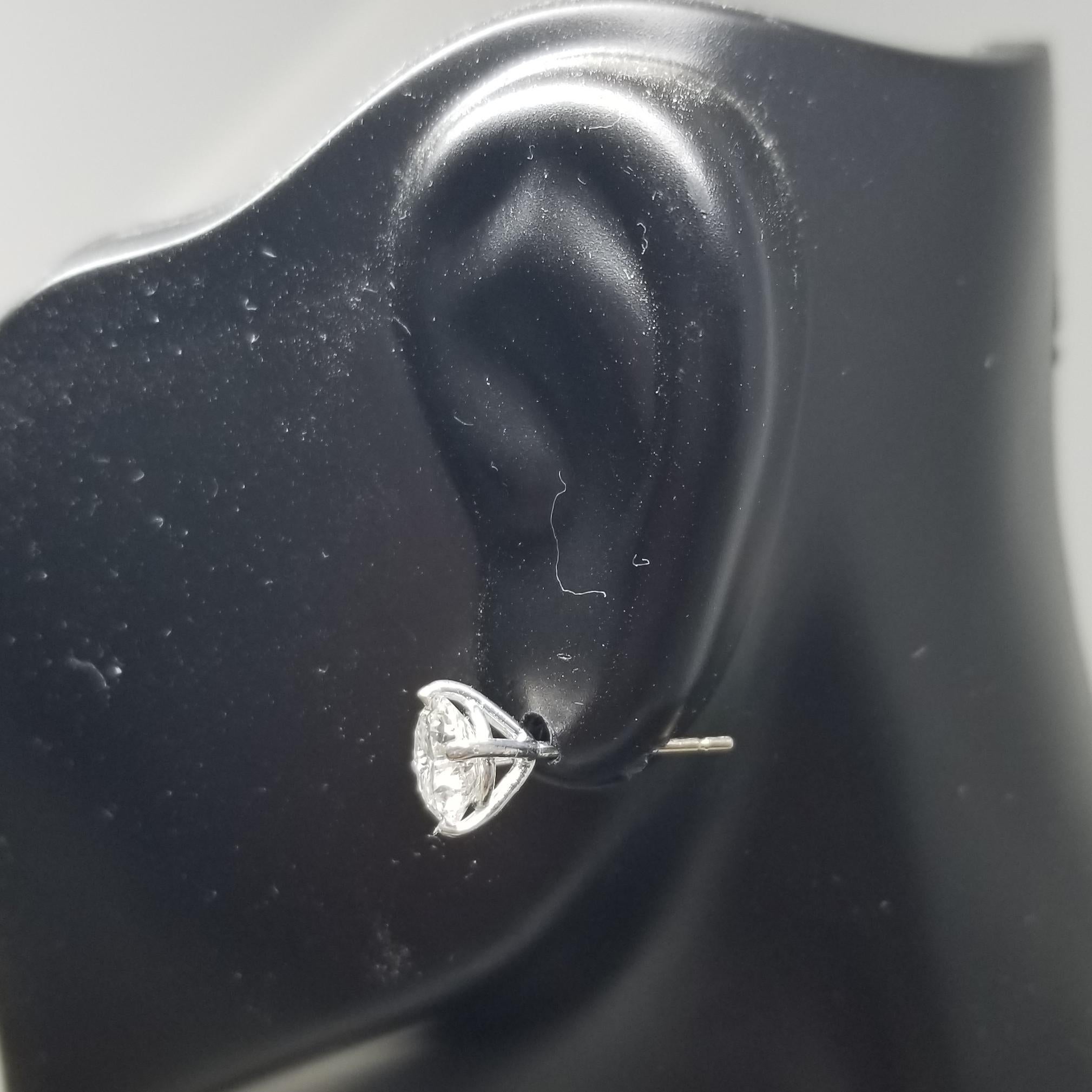 2,32 Karat Ohrstecker 2 Diamanten im Brillantschliff, Farbe 