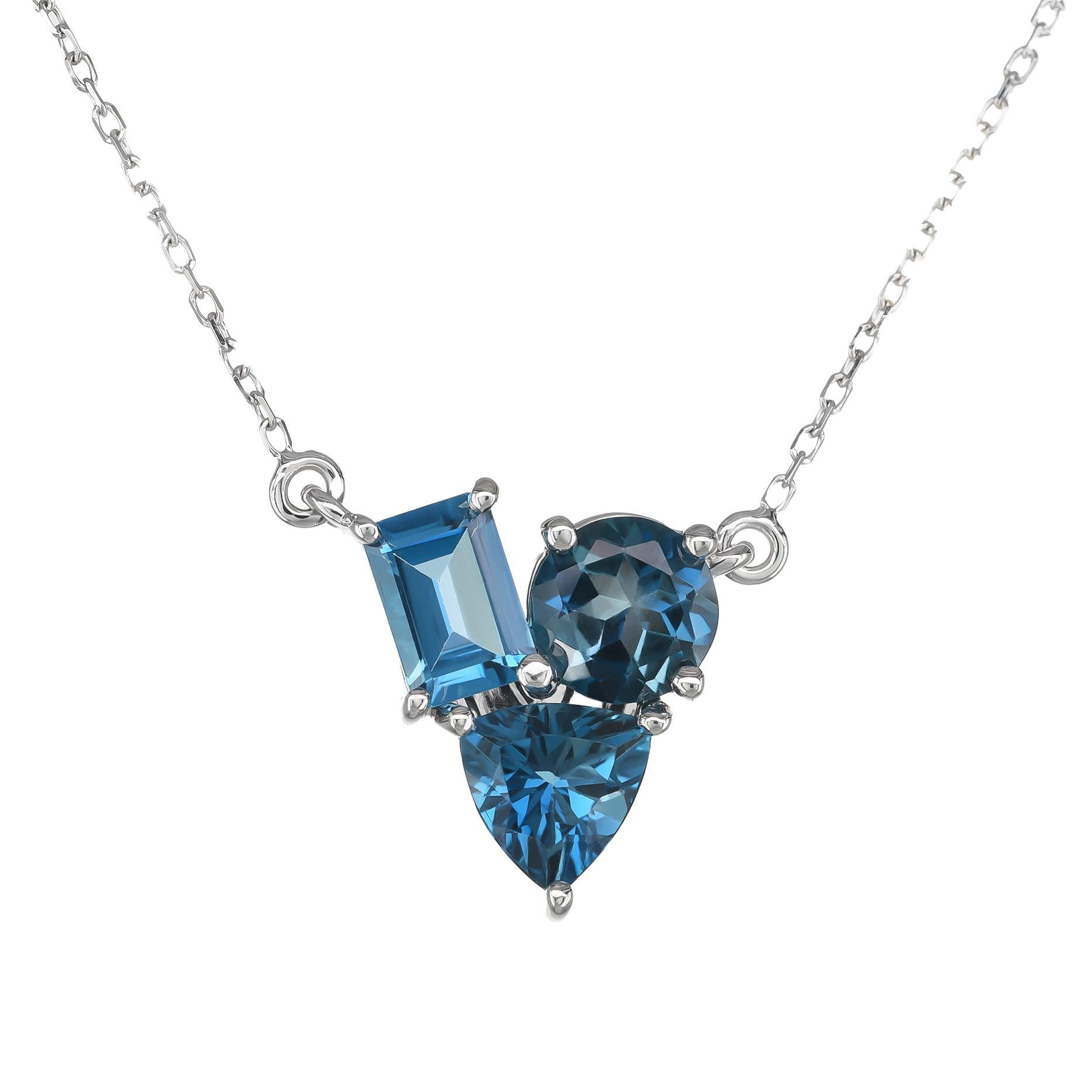 Natural London Blue Topaz Gemstones 2.32 carats set in 14K White Gold Pendant In New Condition For Sale In Los Angeles, CA