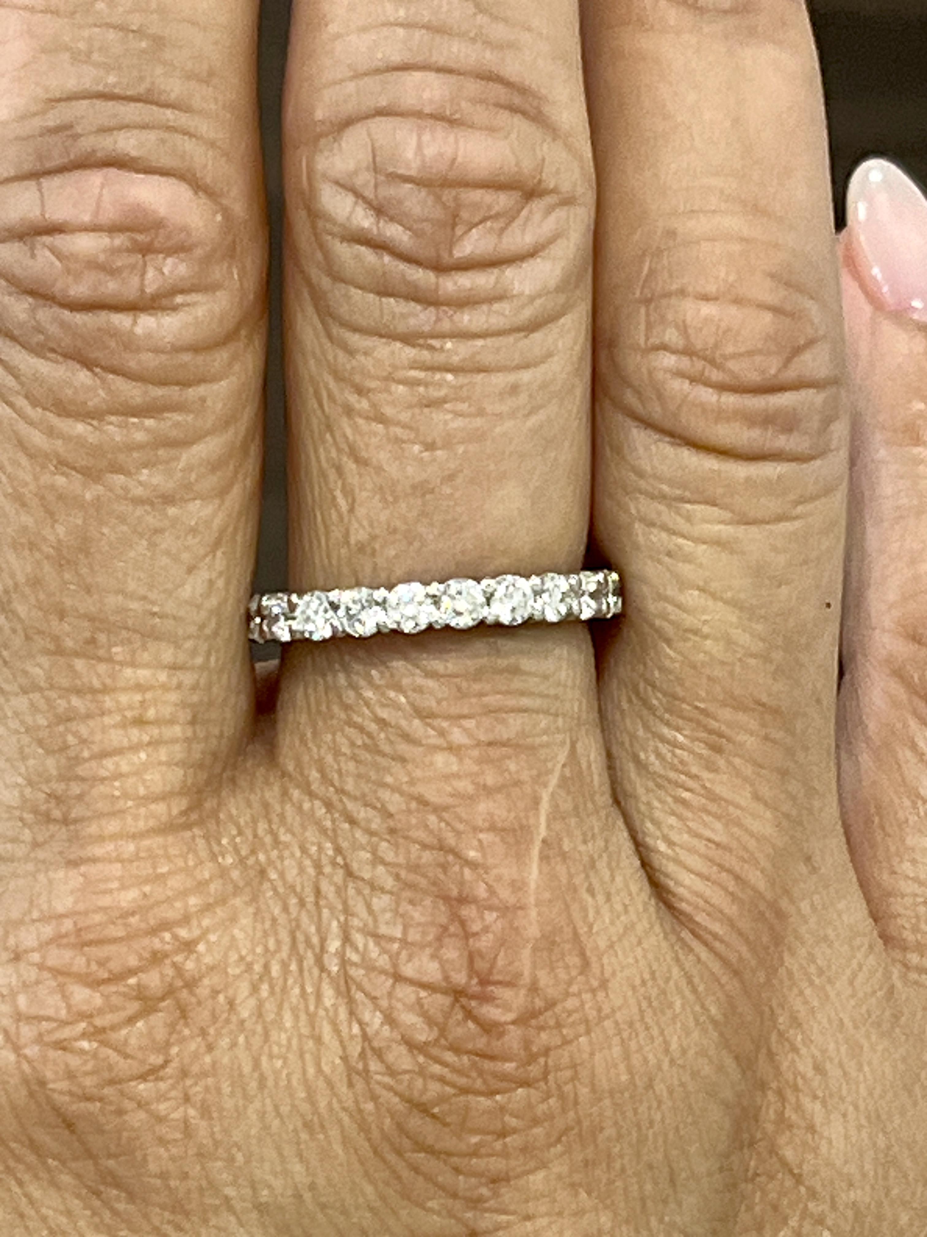 Round Cut 2.32 ct Diamond Eternity Ring For Sale
