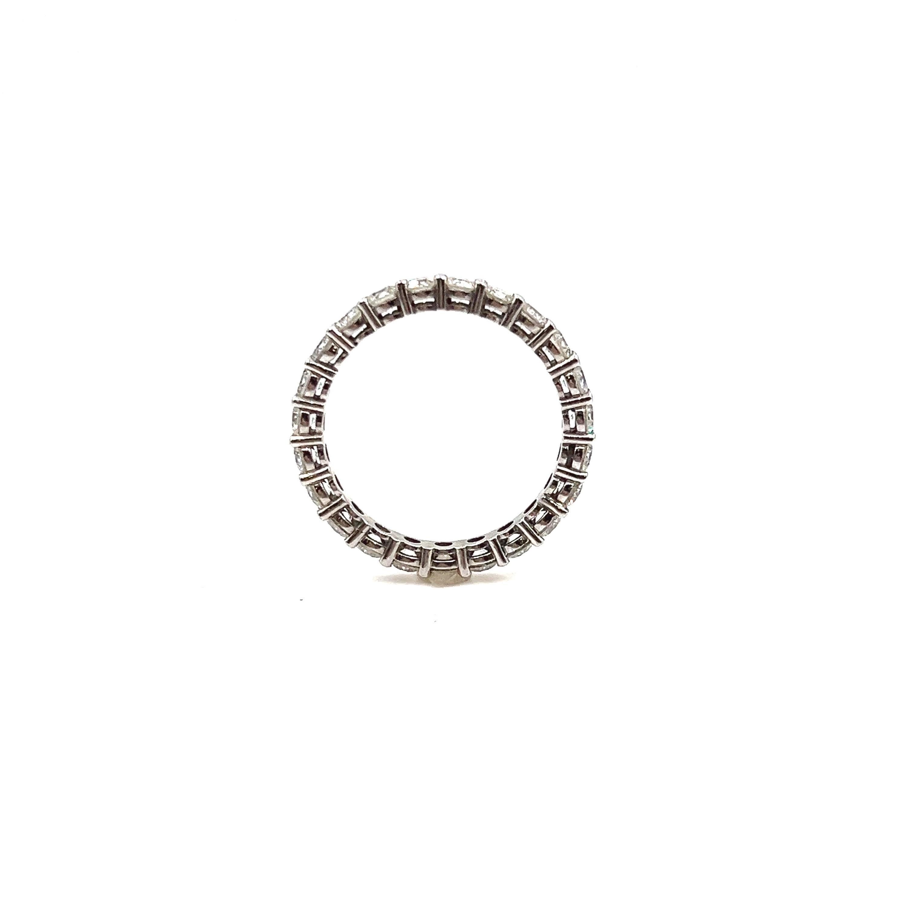 2.32 ct Diamond Eternity Ring In New Condition For Sale In Chicago, IL