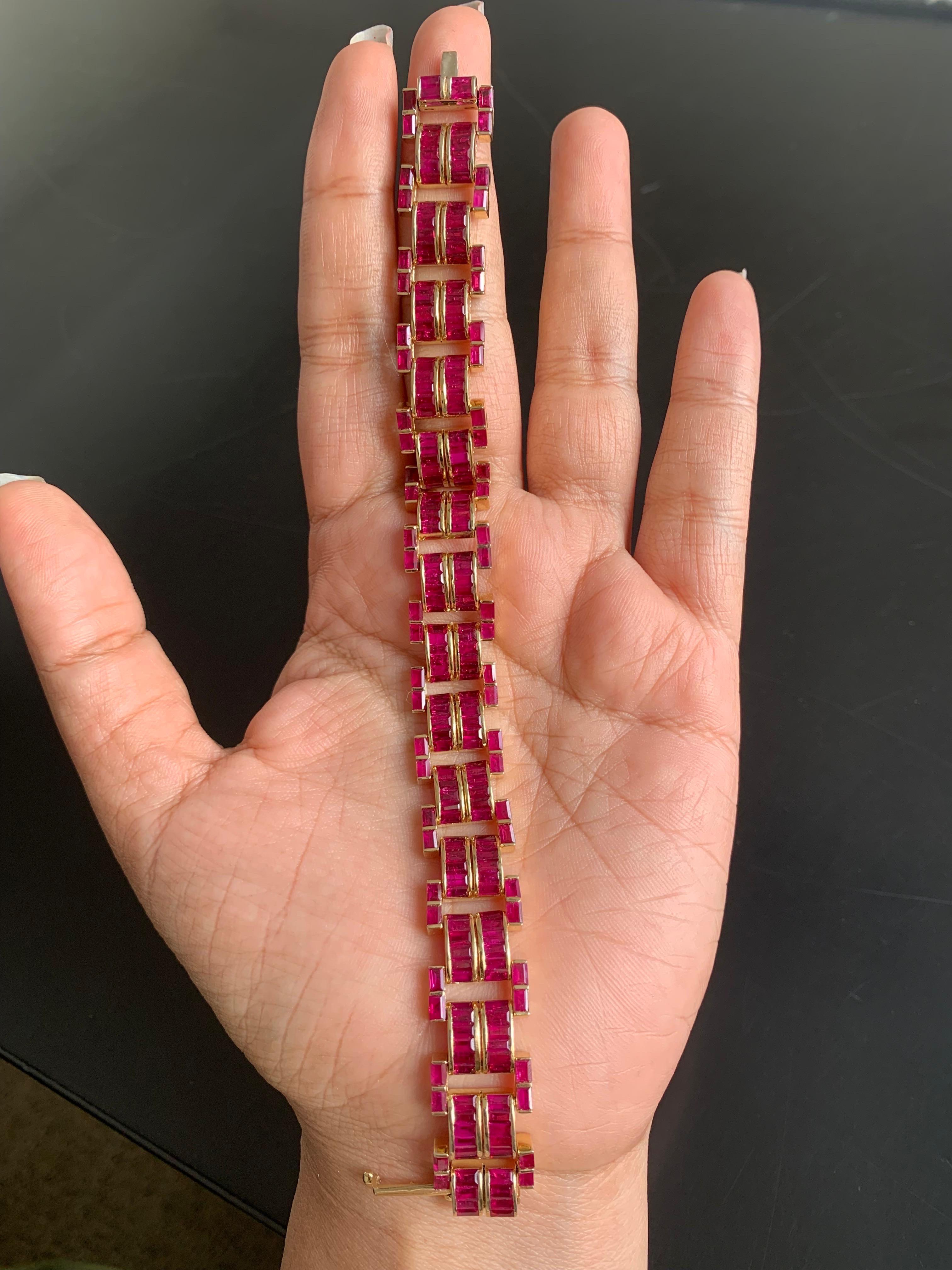 23,24 Karat Burma Rubin No Heat Rubin Armband in 18 Karat Weißgold (Baguetteschliff) im Angebot