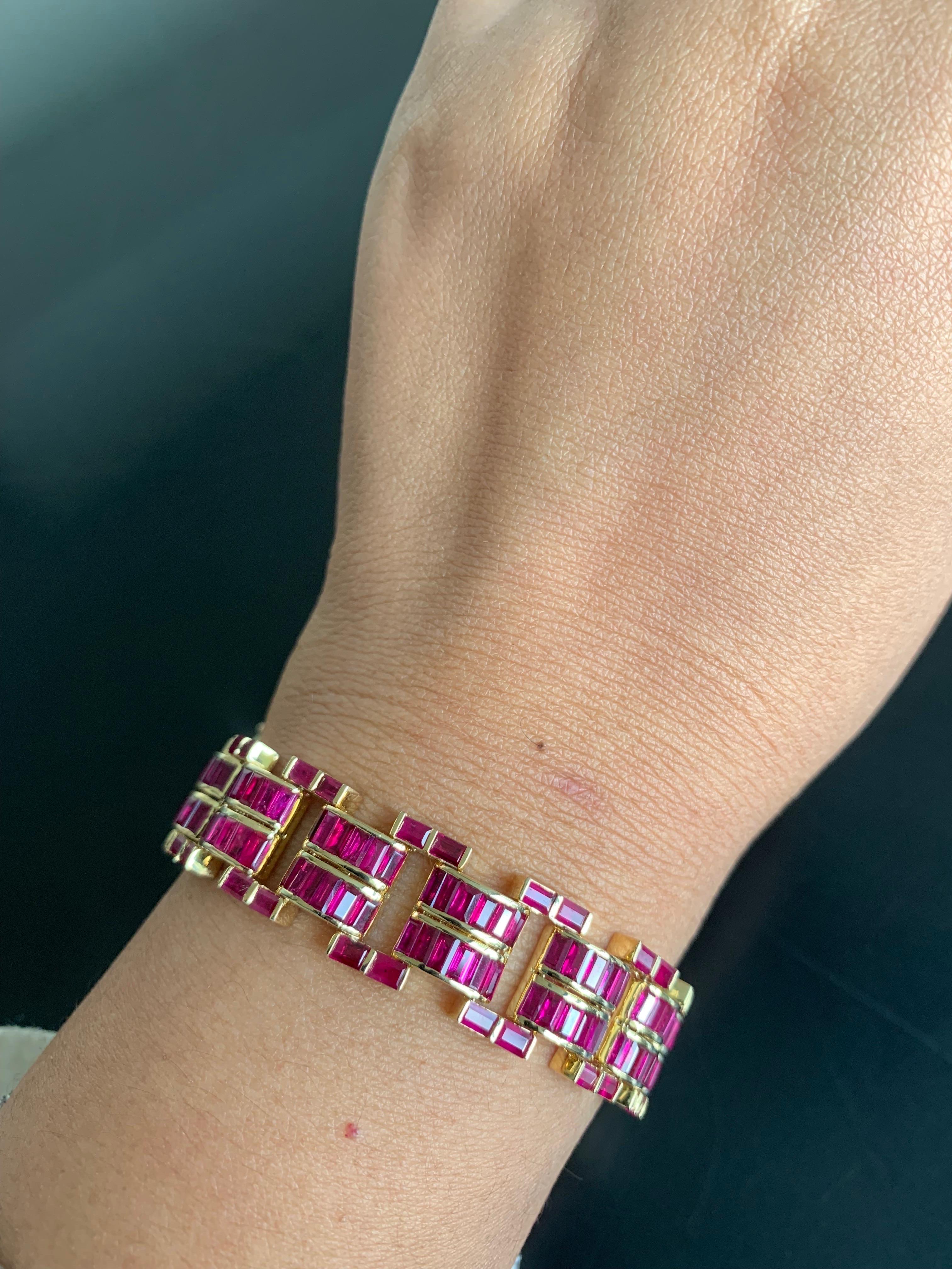 23,24 Karat Burma Rubin No Heat Rubin Armband in 18 Karat Weißgold im Zustand „Neu“ im Angebot in Bangkok, TH