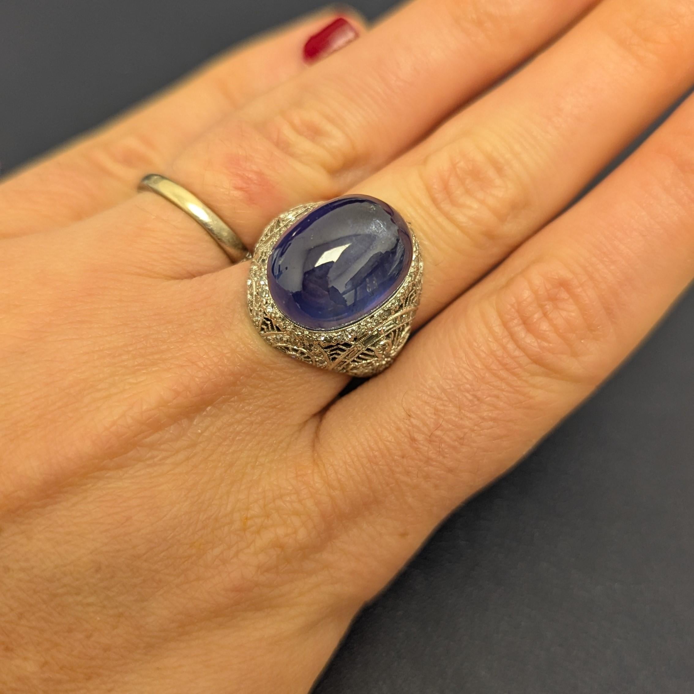 Women's 23.25 Carat Star Sapphire Diamond Platinum White Gold Filigree Dome Ring For Sale