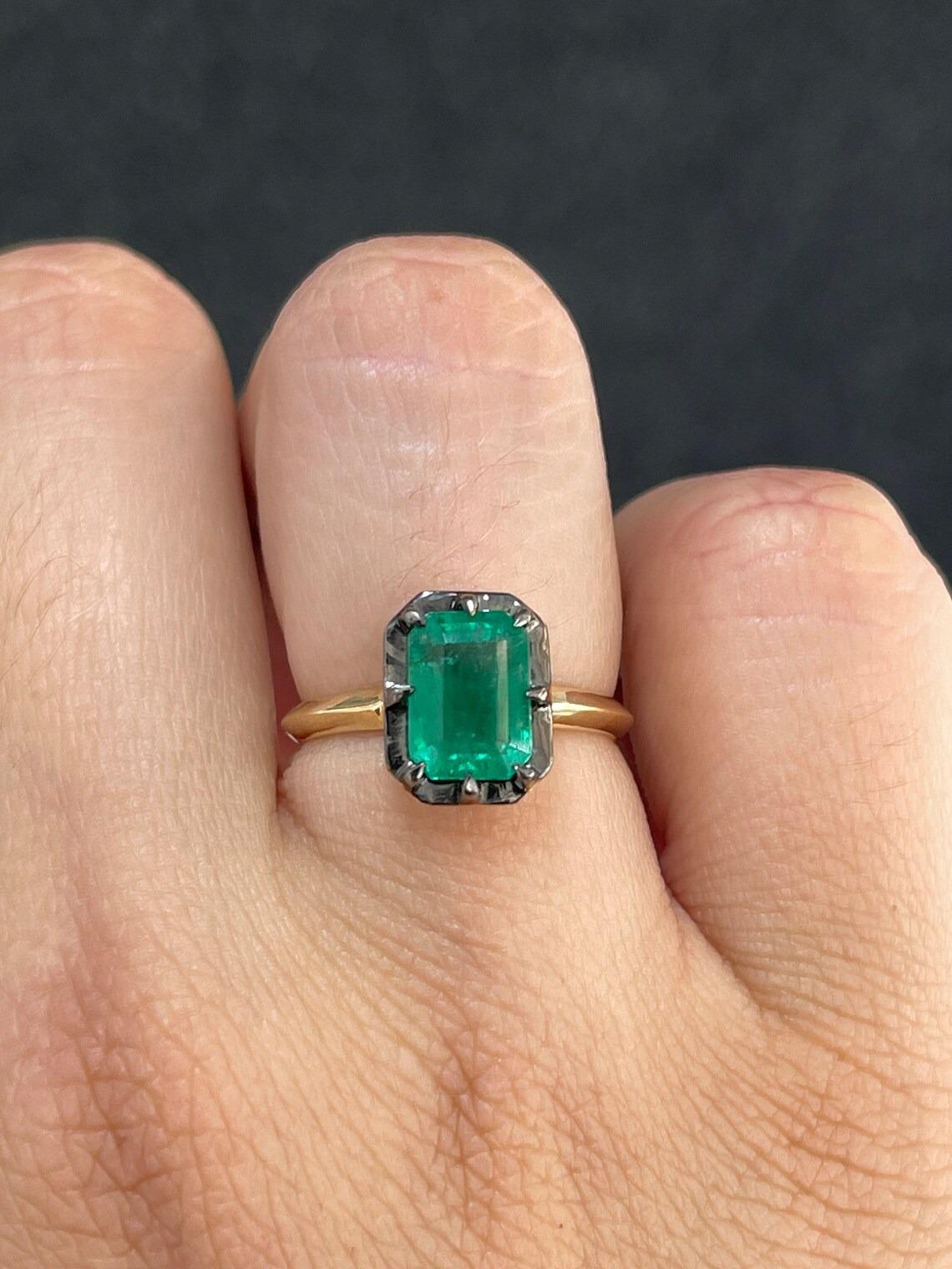 2.32ct 14K Dark Green Emerald Georgian Styled Black Rhodium Solitaire Gold Ring For Sale 2