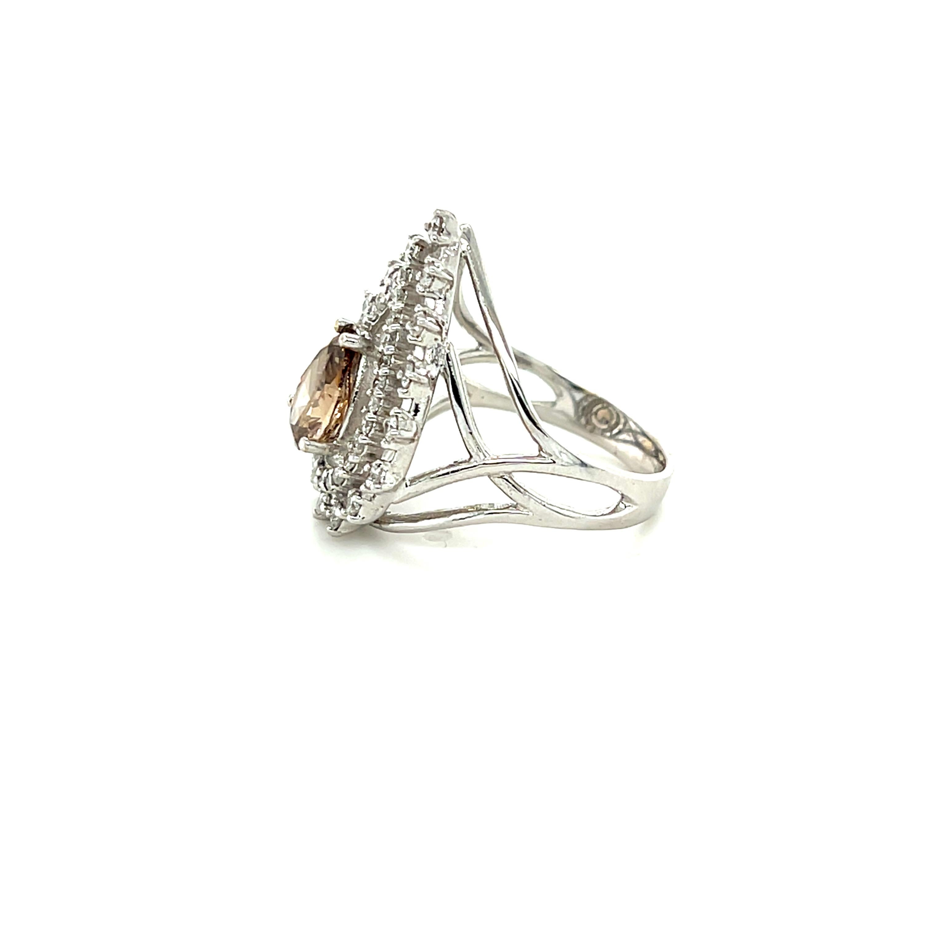 2,33 Karat Brauner Diamant Weißer Diamant-Cocktailring (Tropfenschliff) im Angebot