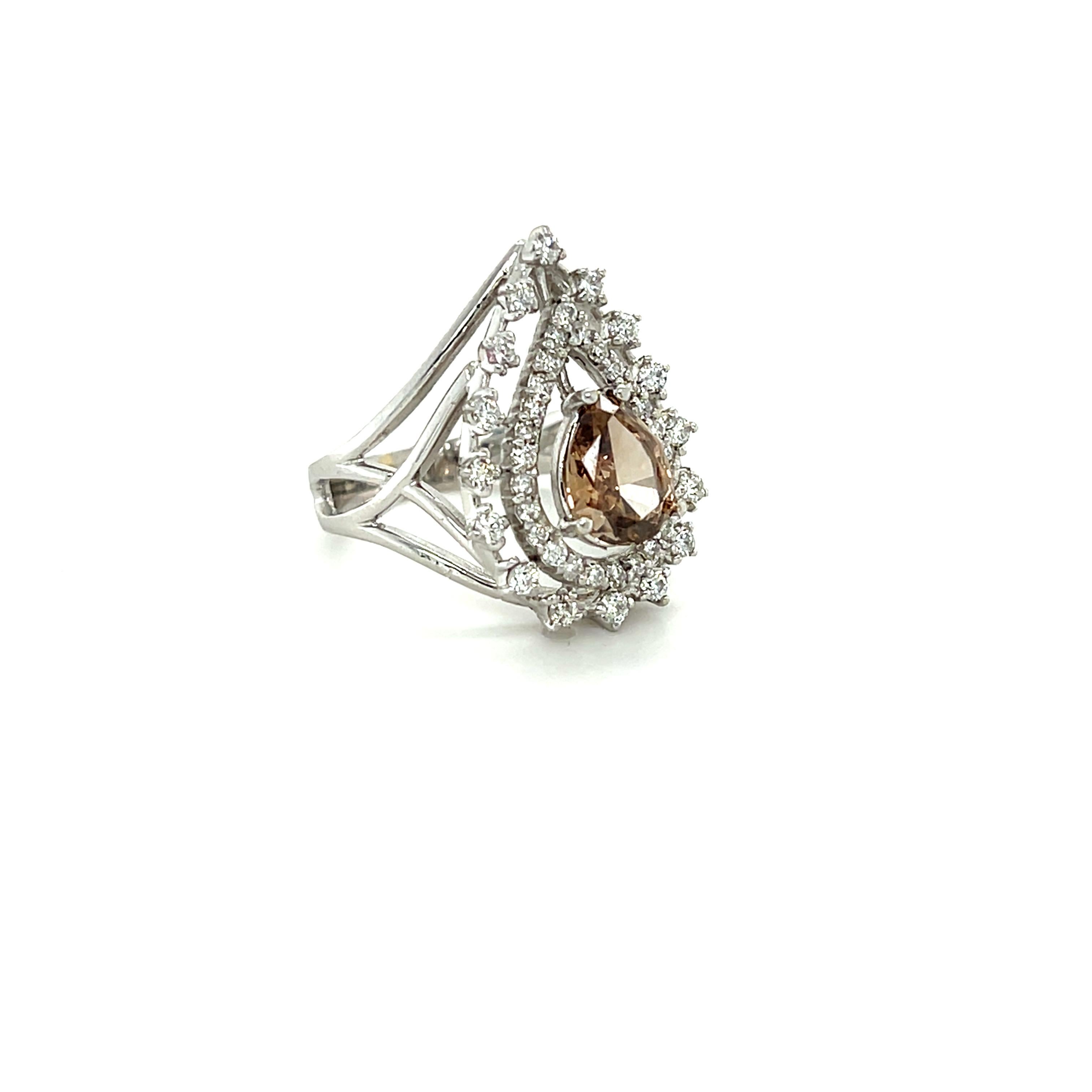 2,33 Karat Brauner Diamant Weißer Diamant-Cocktailring im Zustand „Neu“ im Angebot in Los Angeles, CA