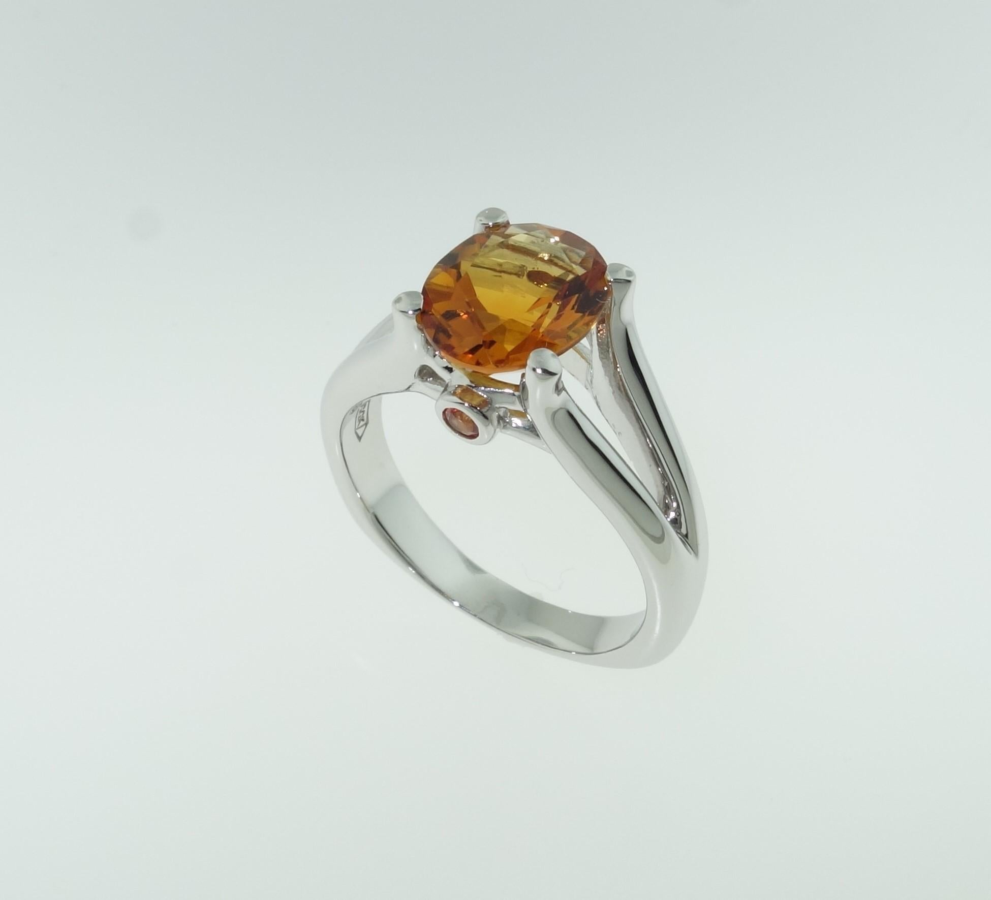 2.33 Carat Citrine and Sapphire Solitaire Statement Ring In New Condition For Sale In Montreal, QC