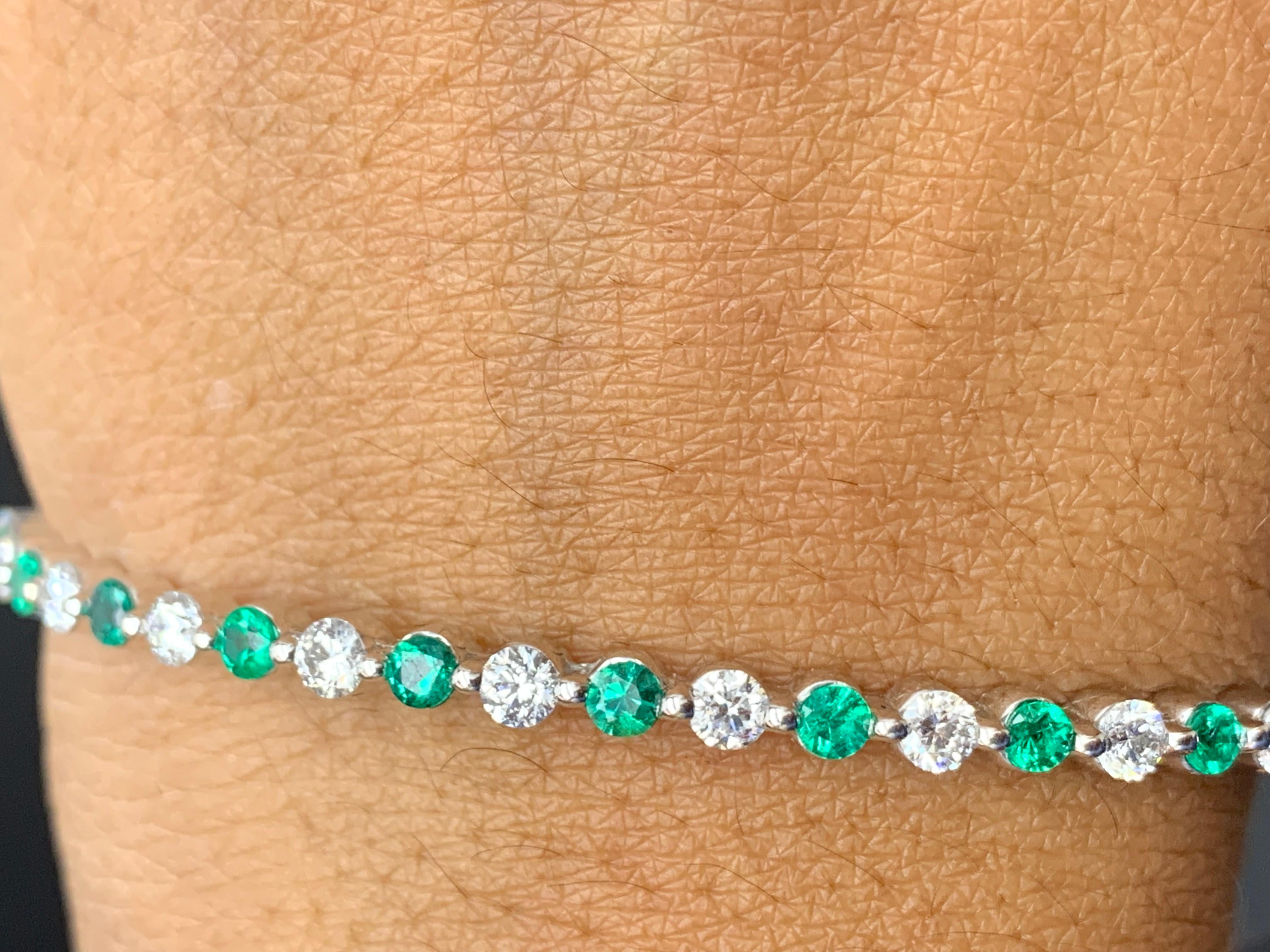 2.33 Carat Emerald and Diamond Bangle Bracelet in 14 K White Gold For Sale 1
